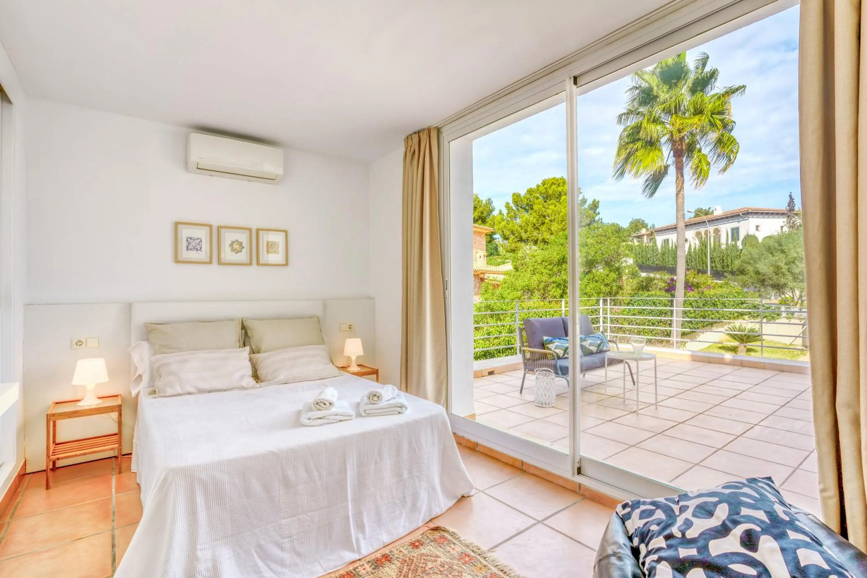 Living room, Bed in Casa Suca