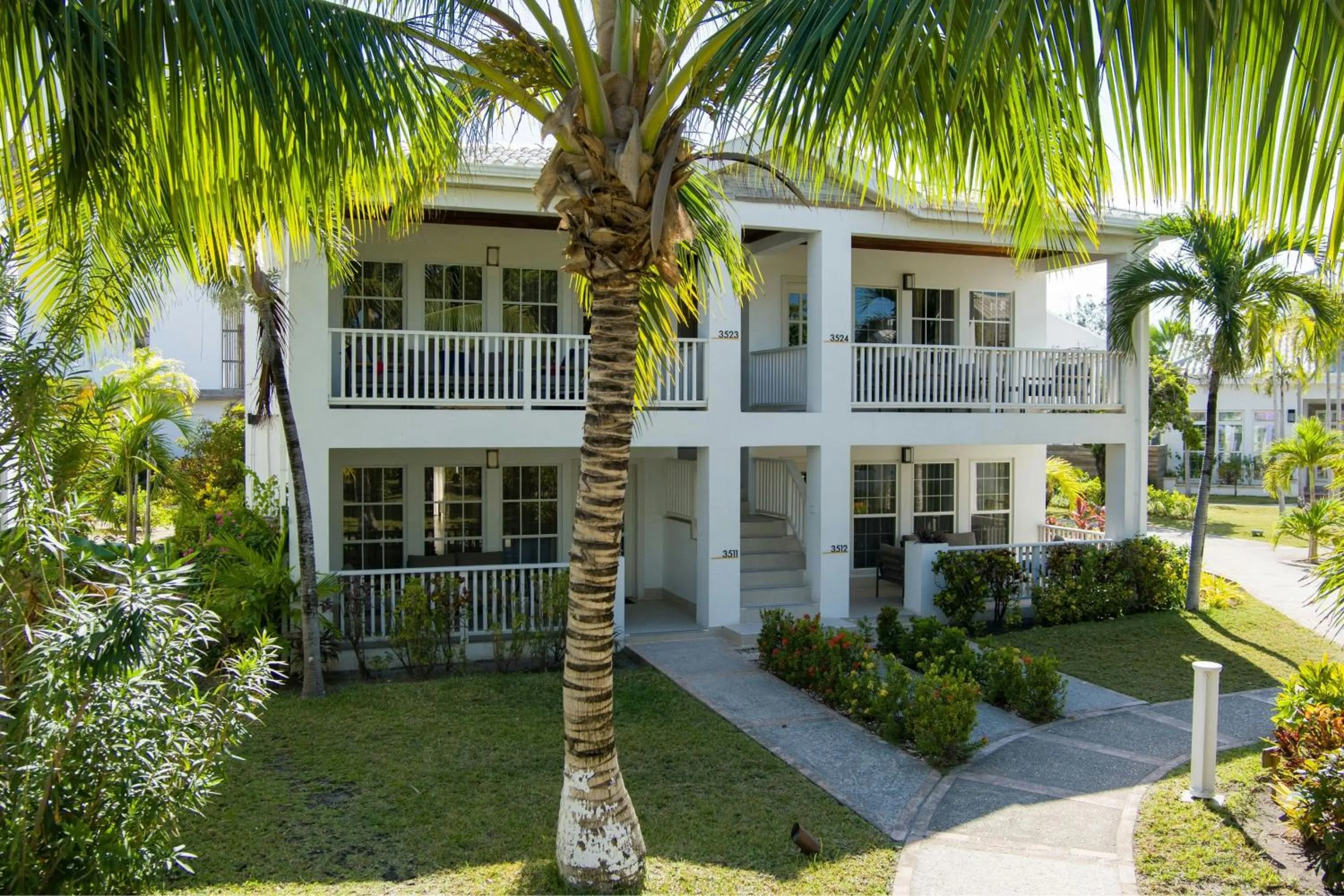 Photo of the whole room in Alaia Belize, Autograph Collection