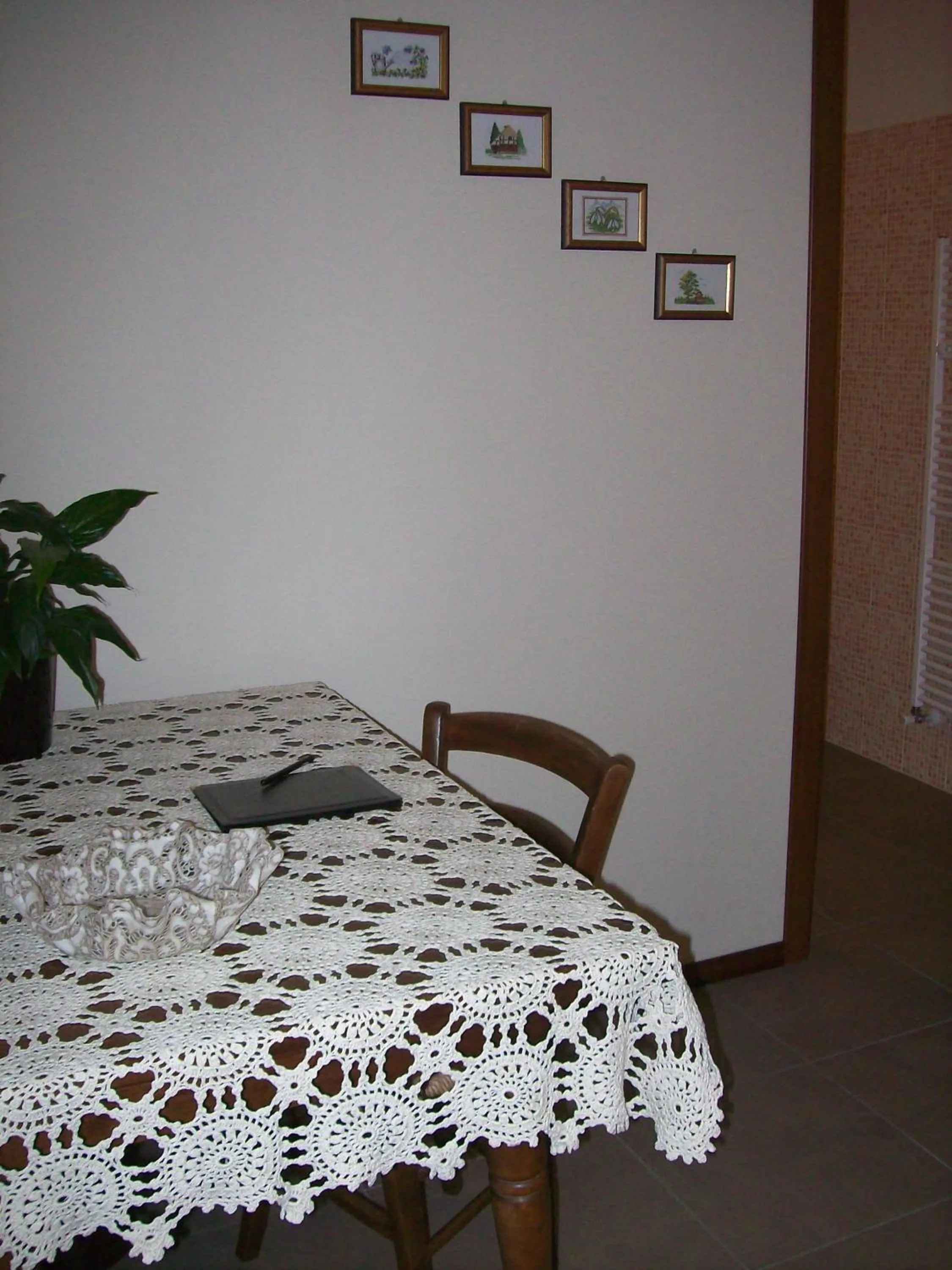 Decorative detail in La Bottega Del Falegname