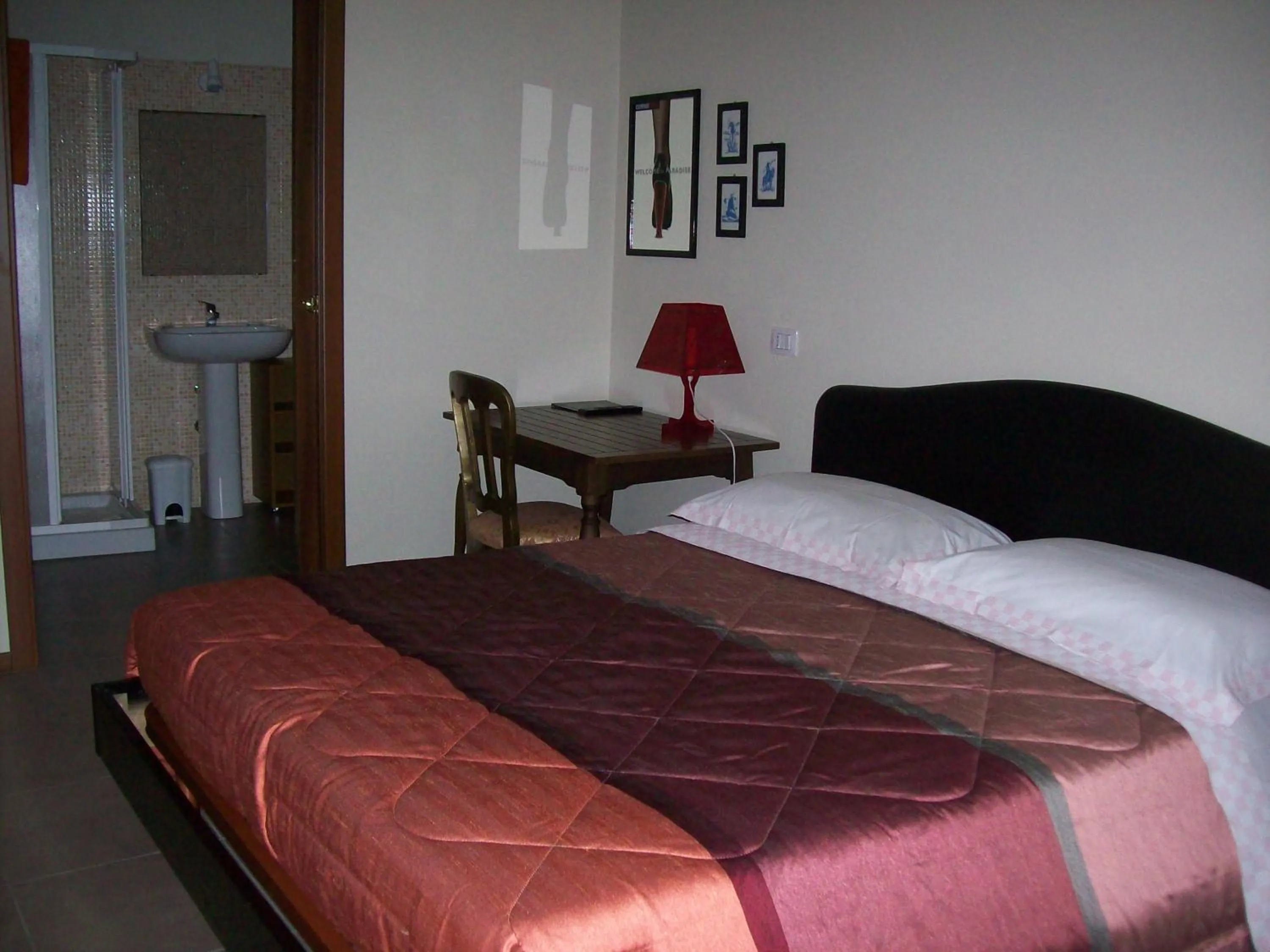 Bedroom, Bed in La Bottega Del Falegname