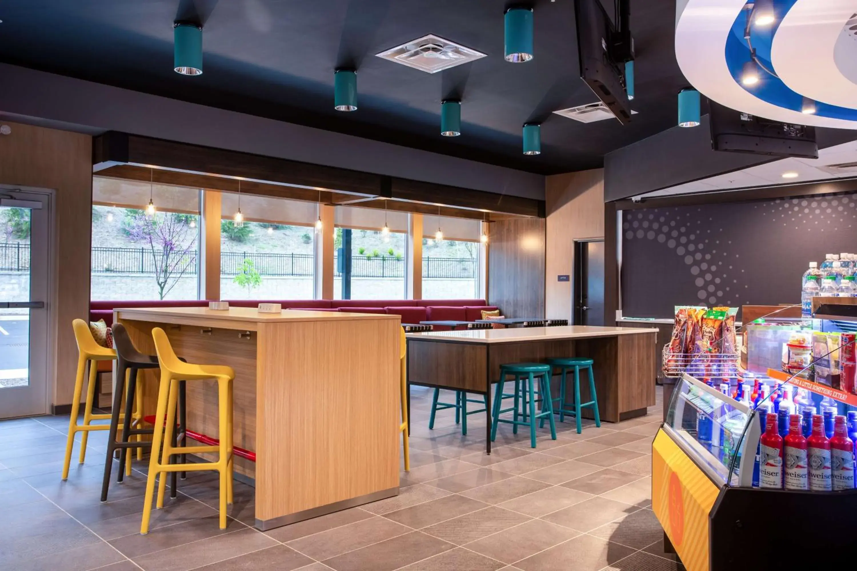 Lobby or reception in Tru by Hilton Asheville Blue Ridge Parkway Lobby or reception in Tru by Hilton Asheville Blue Ridge Parkway