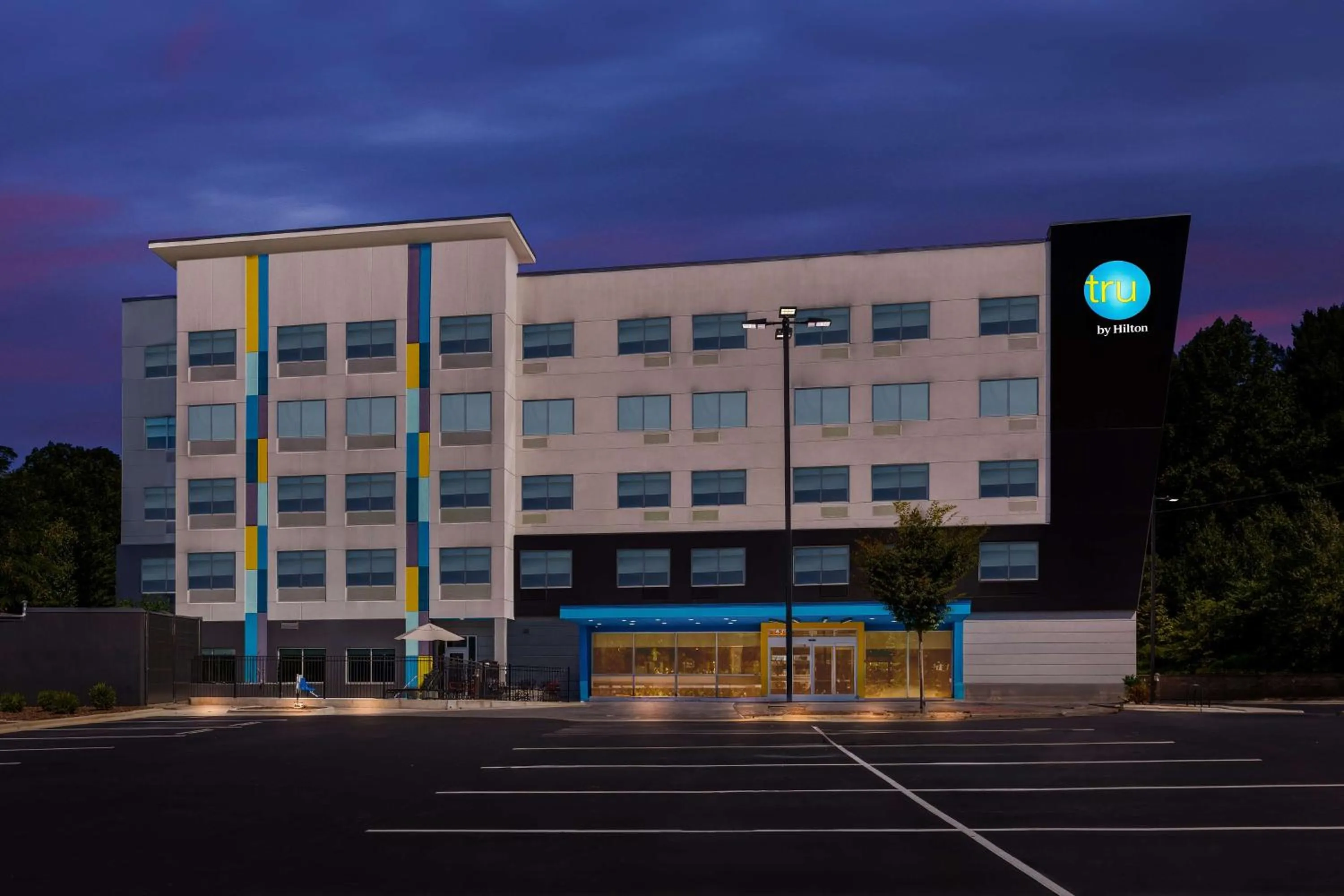 Property building in Tru by Hilton Asheville Blue Ridge Parkway