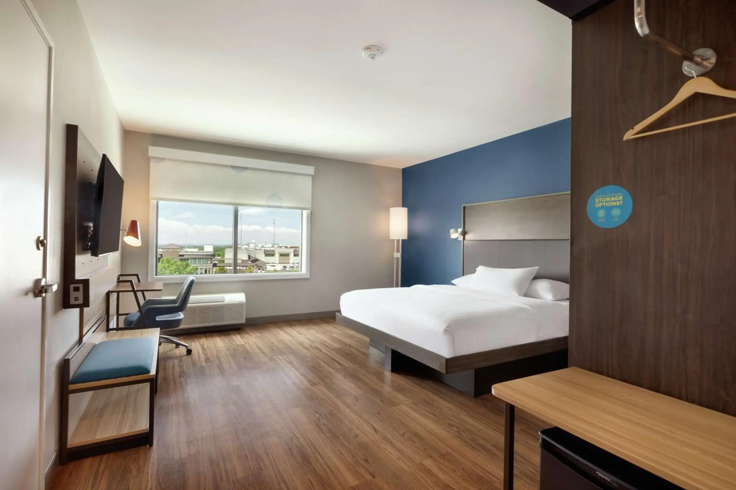 King Room with Bath Tub - Mobility Access in Tru By Hilton Frisco Dallas, Tx King Room with Bath Tub - Mobility Access in Tru By Hilton Frisco Dallas, Tx