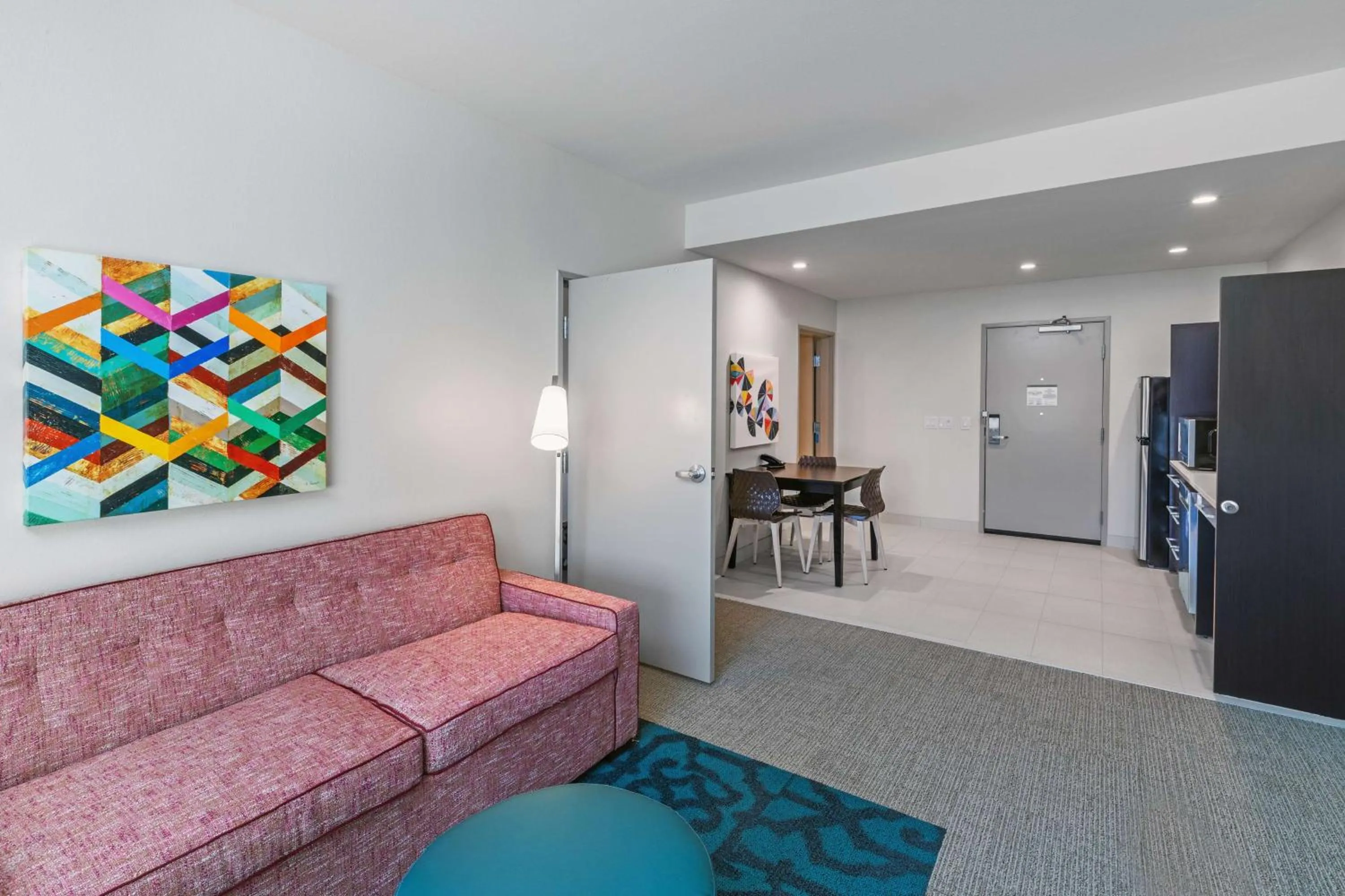 Living room in Home2 Suites By Hilton Midland East, Tx