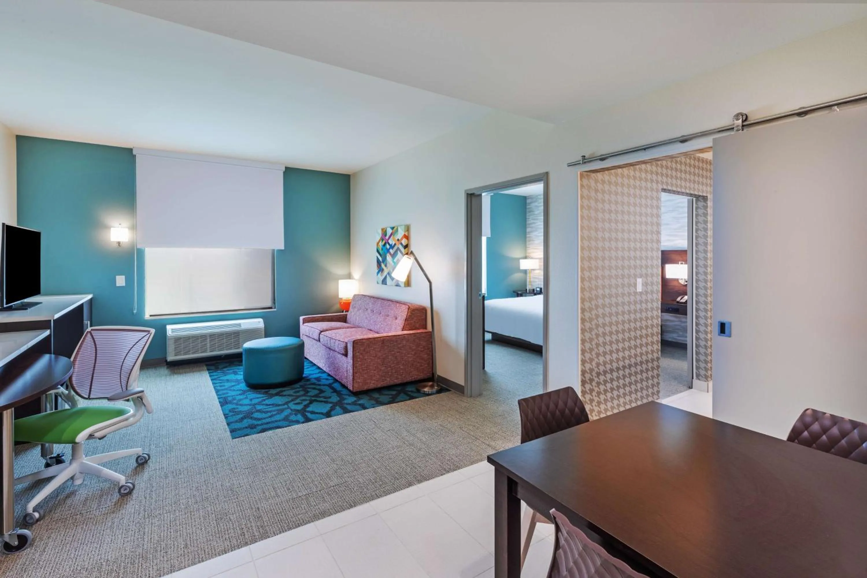 Bedroom, Bed in Home2 Suites By Hilton Midland East, Tx