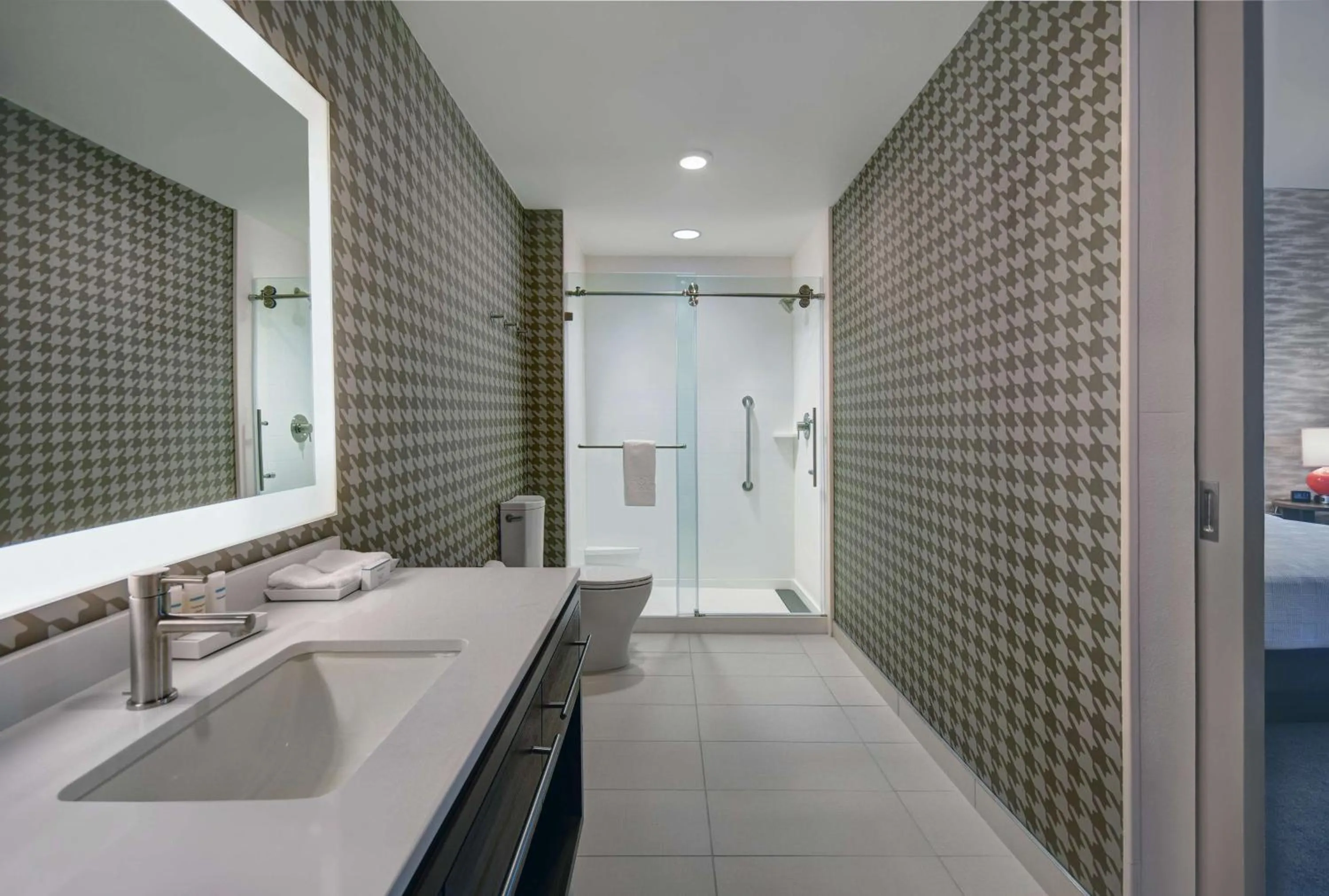 Bathroom in Home2 Suites By Hilton Raleigh North I-540