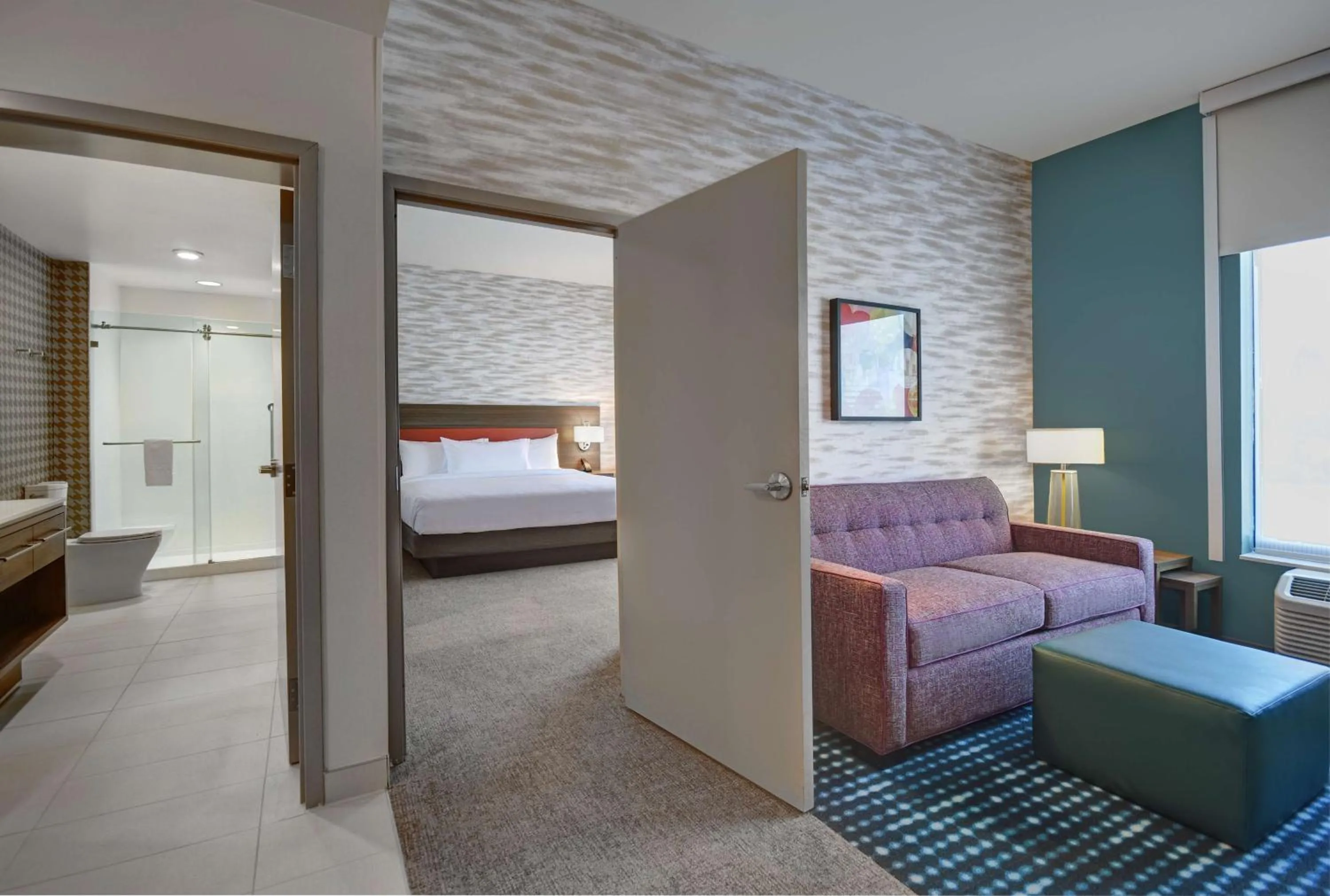 Bathroom, Bed in Home2 Suites By Hilton Raleigh North I-540