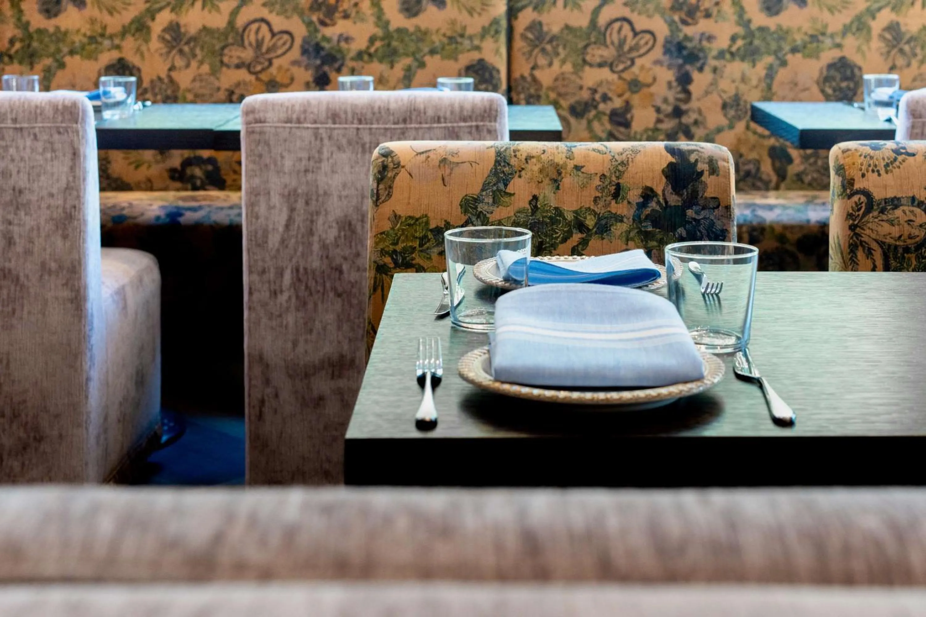 Restaurant/places to eat in The Exchange Sacramento, Curio Collection By Hilton