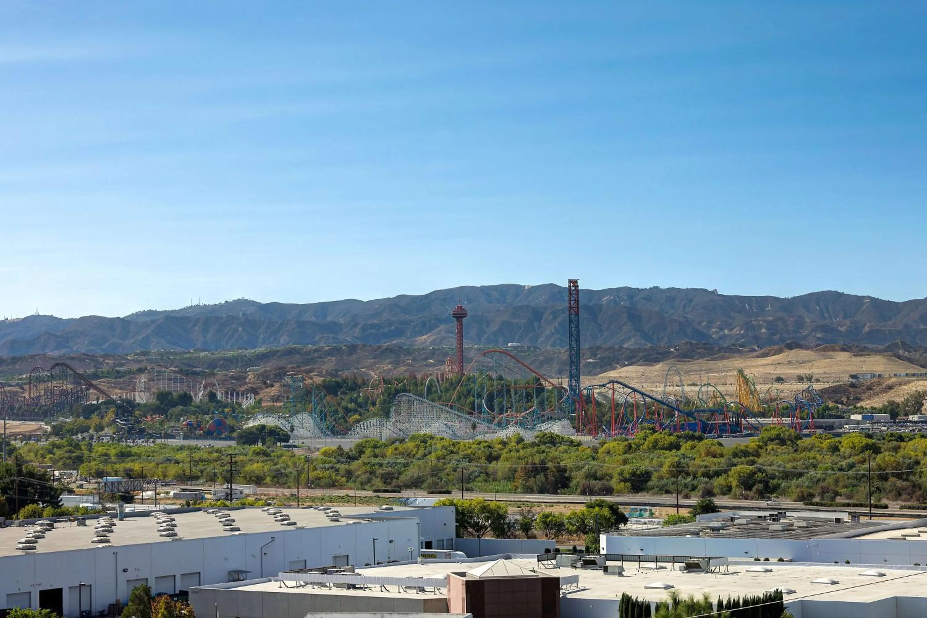 Property building in Homewood Suites By Hilton Santa Clarita/Valencia, Ca