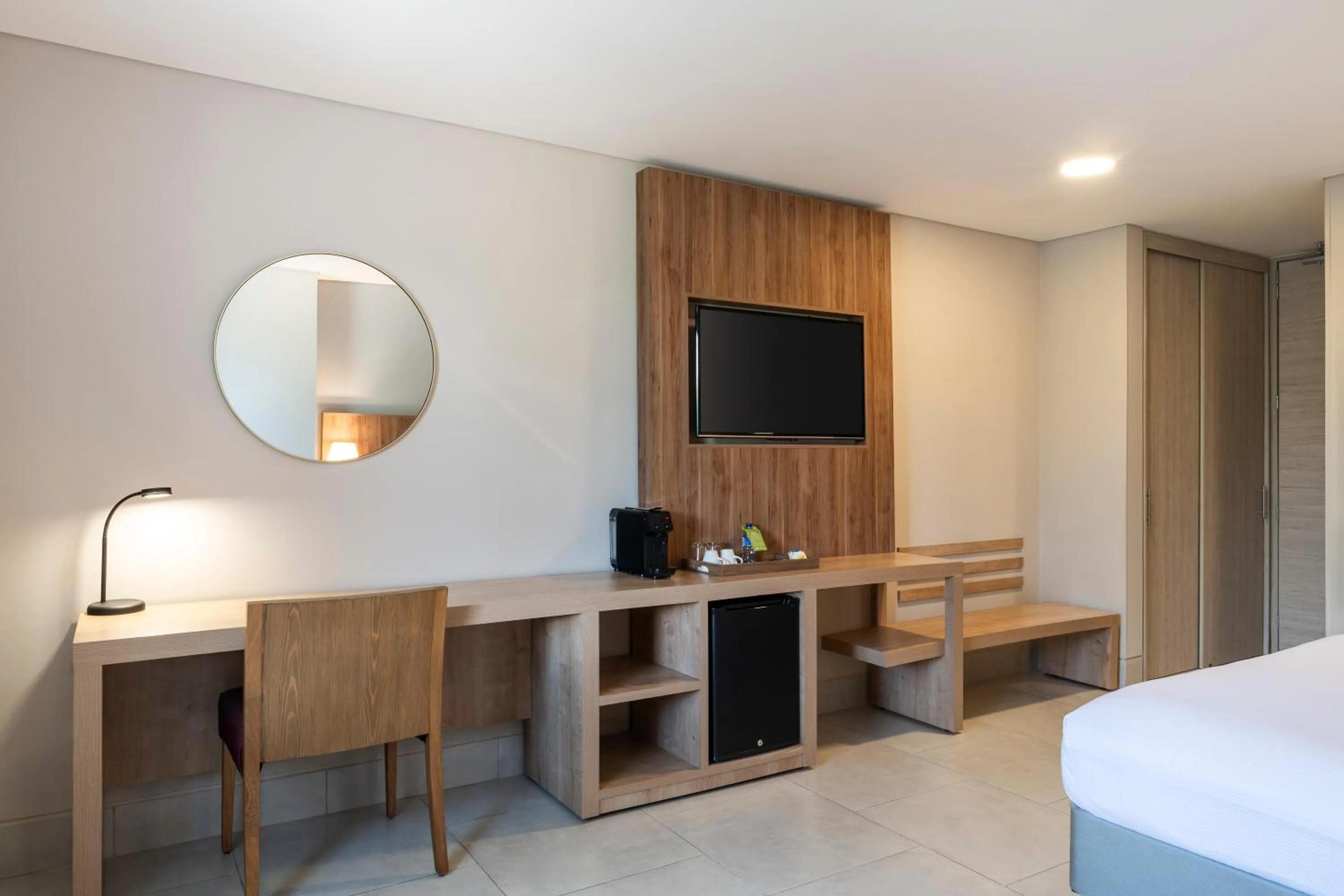 TV and multimedia, Bed in Hilton Garden Inn Cali Ciudad Jardin