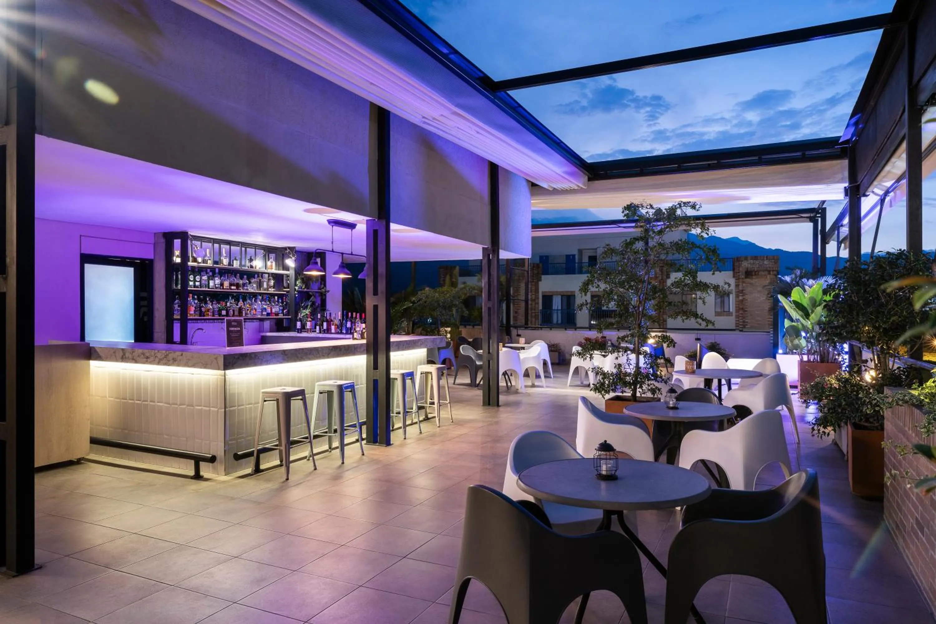 Patio in Hilton Garden Inn Cali Ciudad Jardin