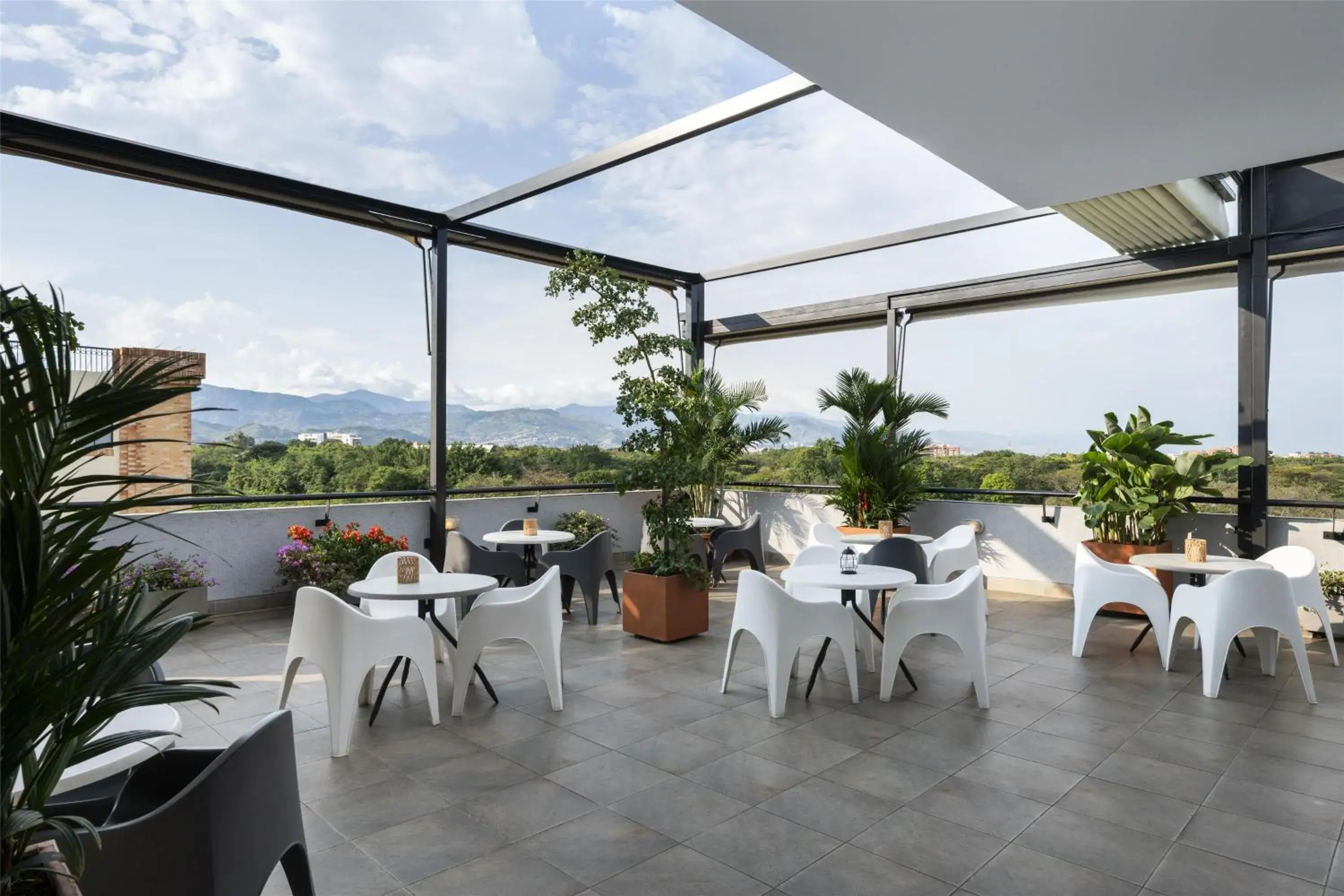 Lounge or bar in Hilton Garden Inn Cali Ciudad Jardin Lounge or bar in Hilton Garden Inn Cali Ciudad Jardin