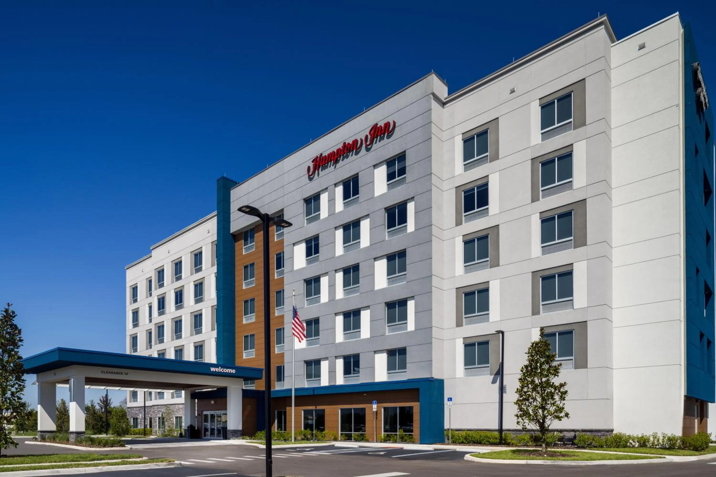 Property building in Hampton Inn Kissimmee North