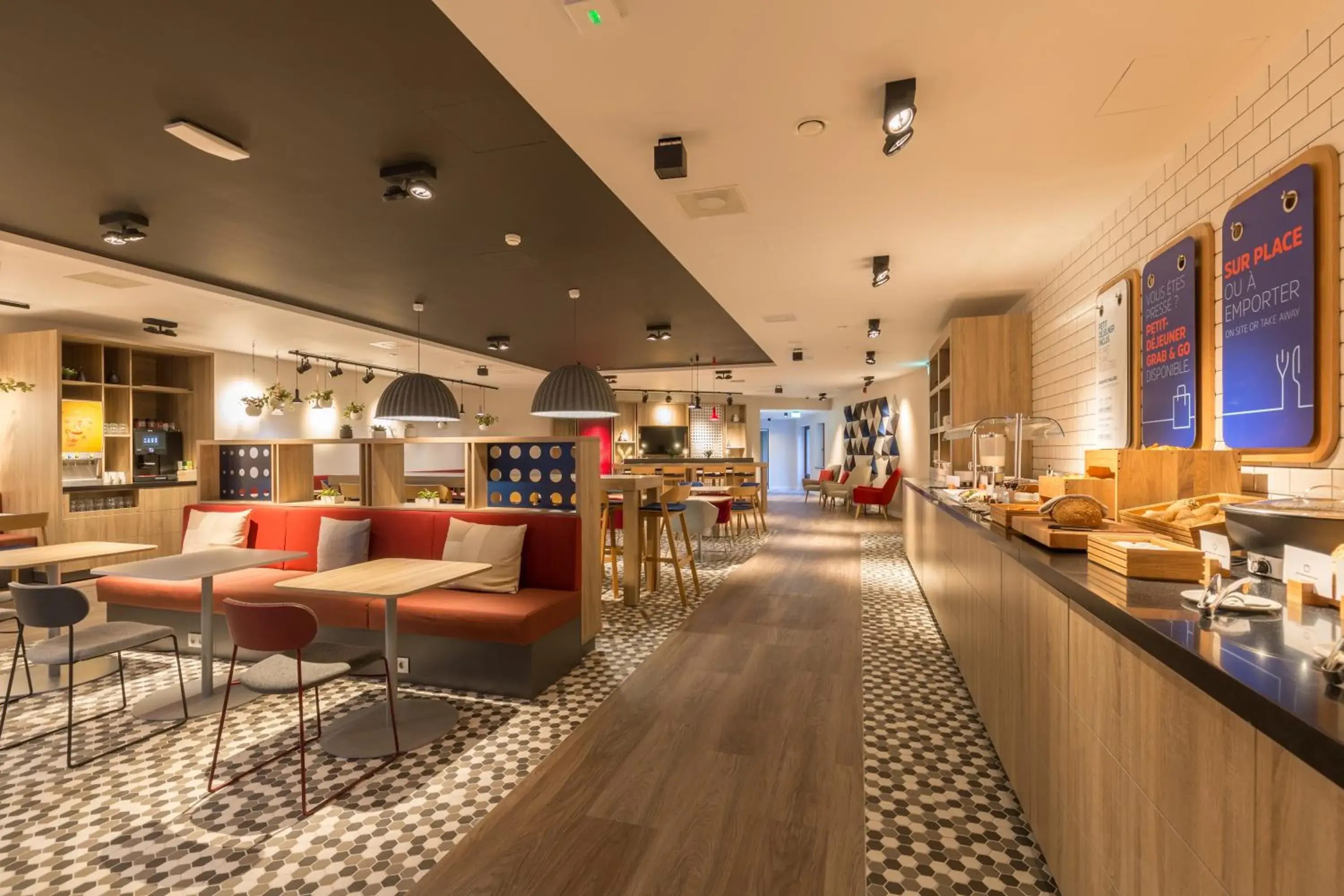 Breakfast in Holiday Inn Express Brussels-Grand-Place by IHG Breakfast in Holiday Inn Express Brussels-Grand-Place by IHG