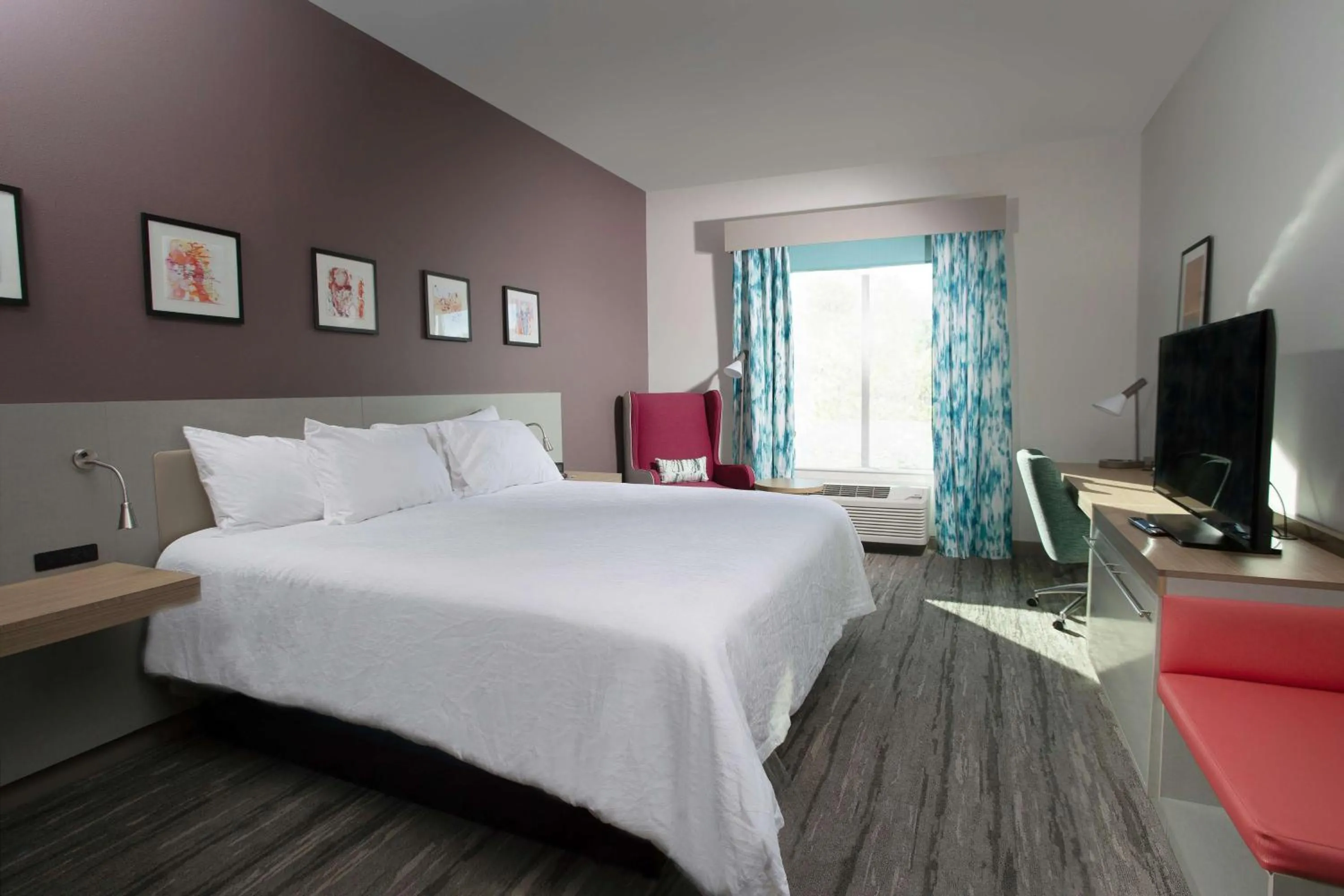 Bedroom, Bed in Hilton Garden Inn Southern Pines Pinehurst, Nc