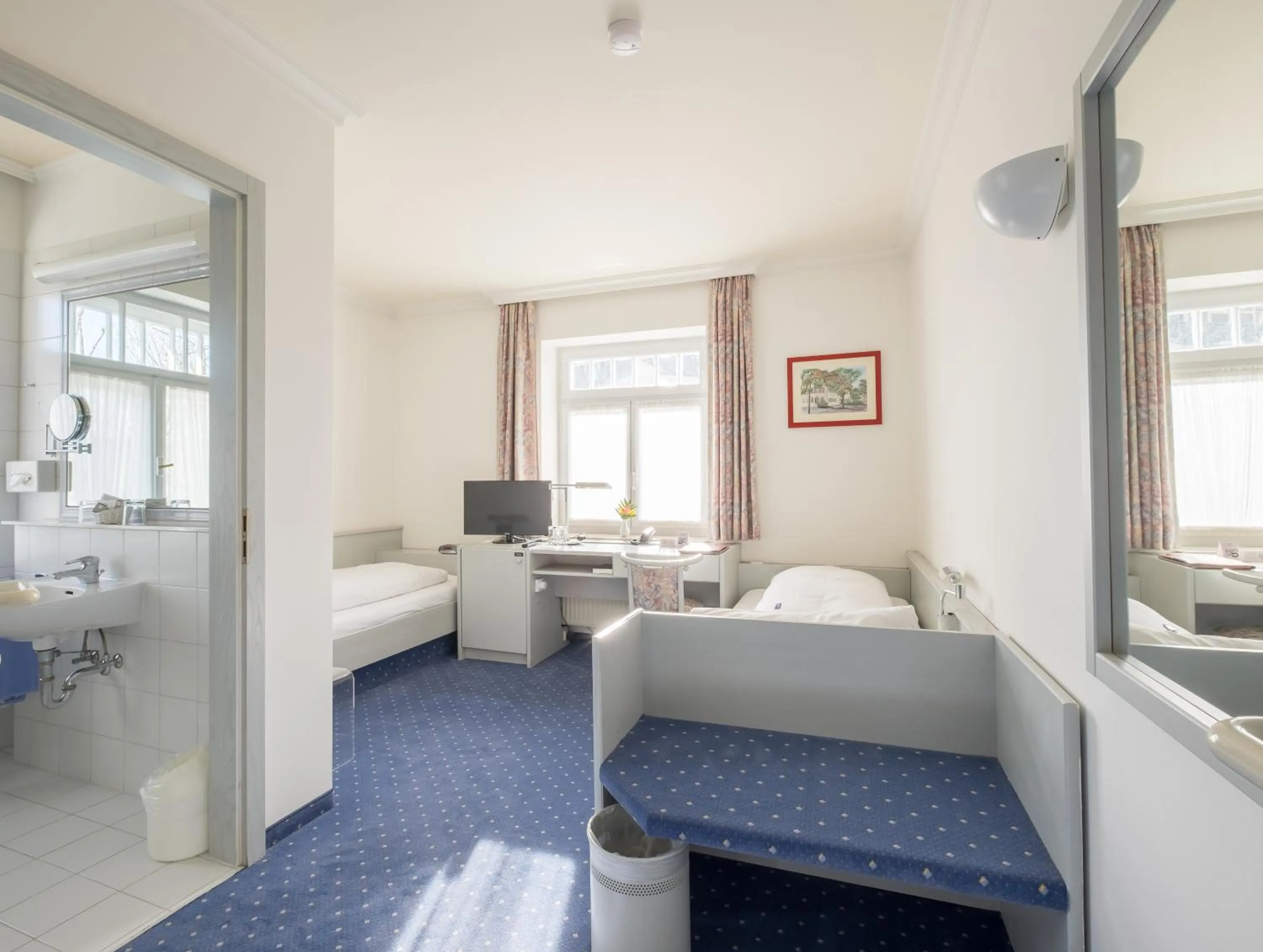 Photo of the whole room in Gautinger Hof