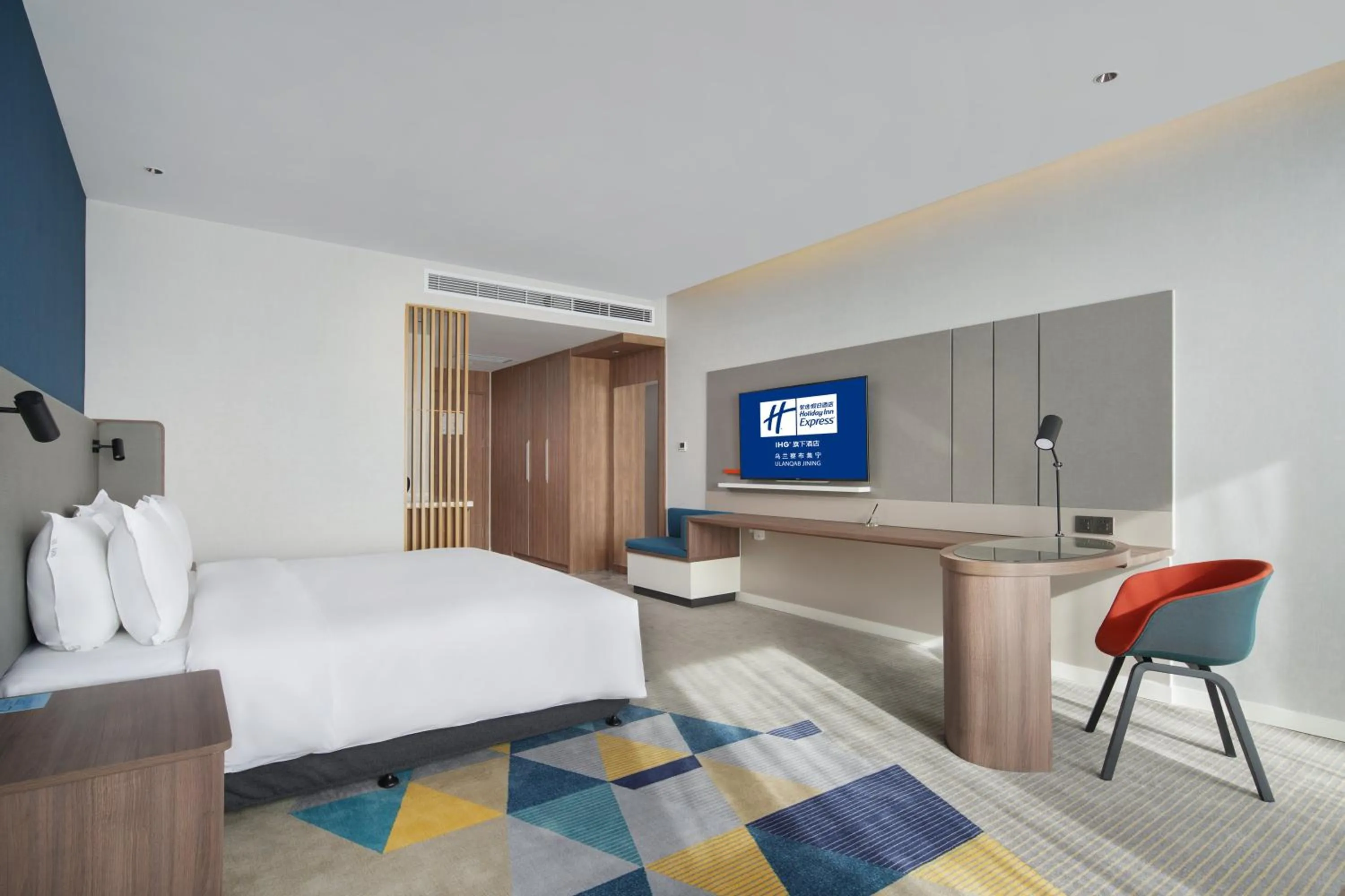 Photo of the whole room in Holiday Inn Express Ulanqab Jining by IHG