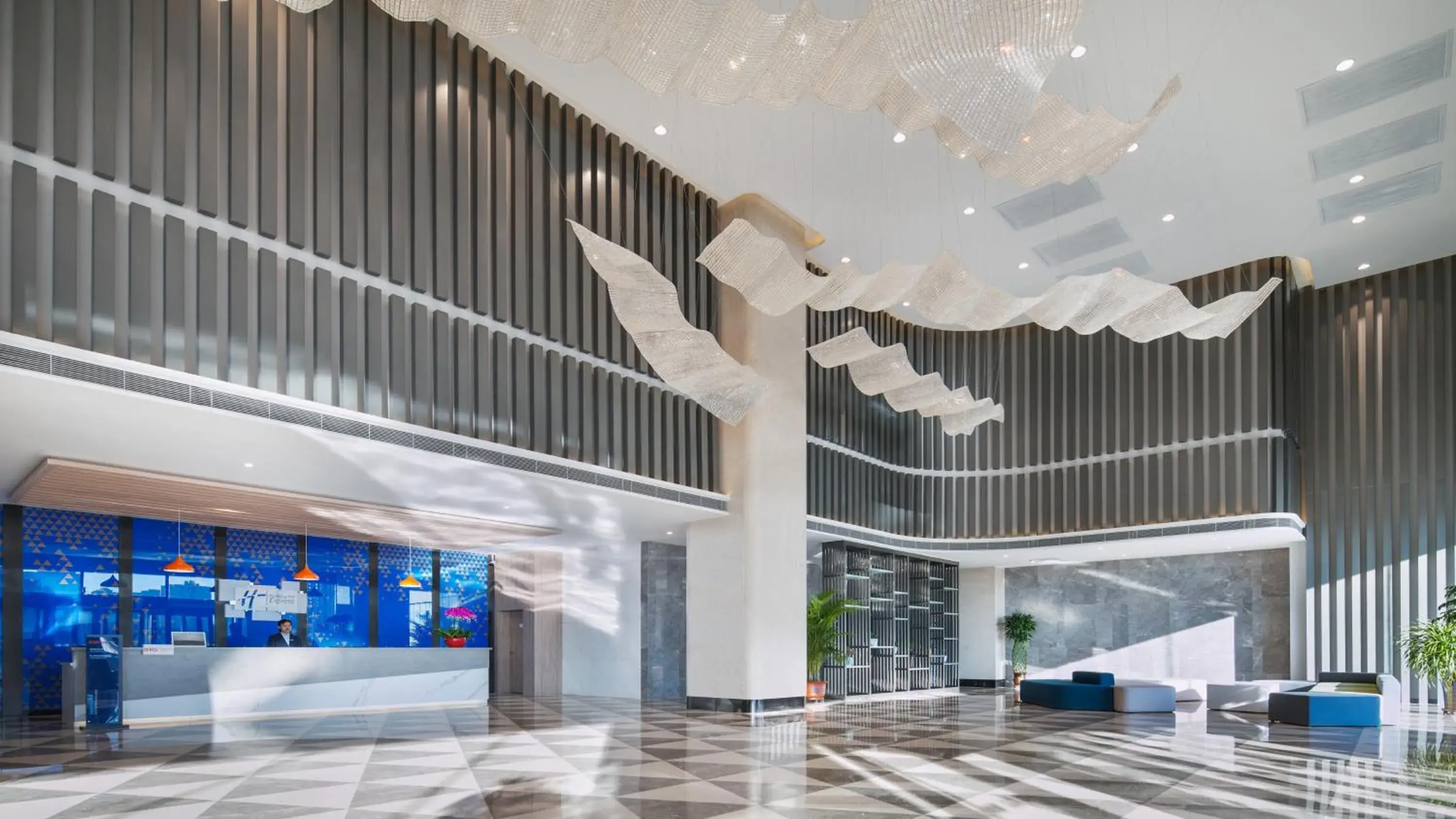 Property building in Holiday Inn Express Ulanqab Jining by IHG Property building in Holiday Inn Express Ulanqab Jining by IHG