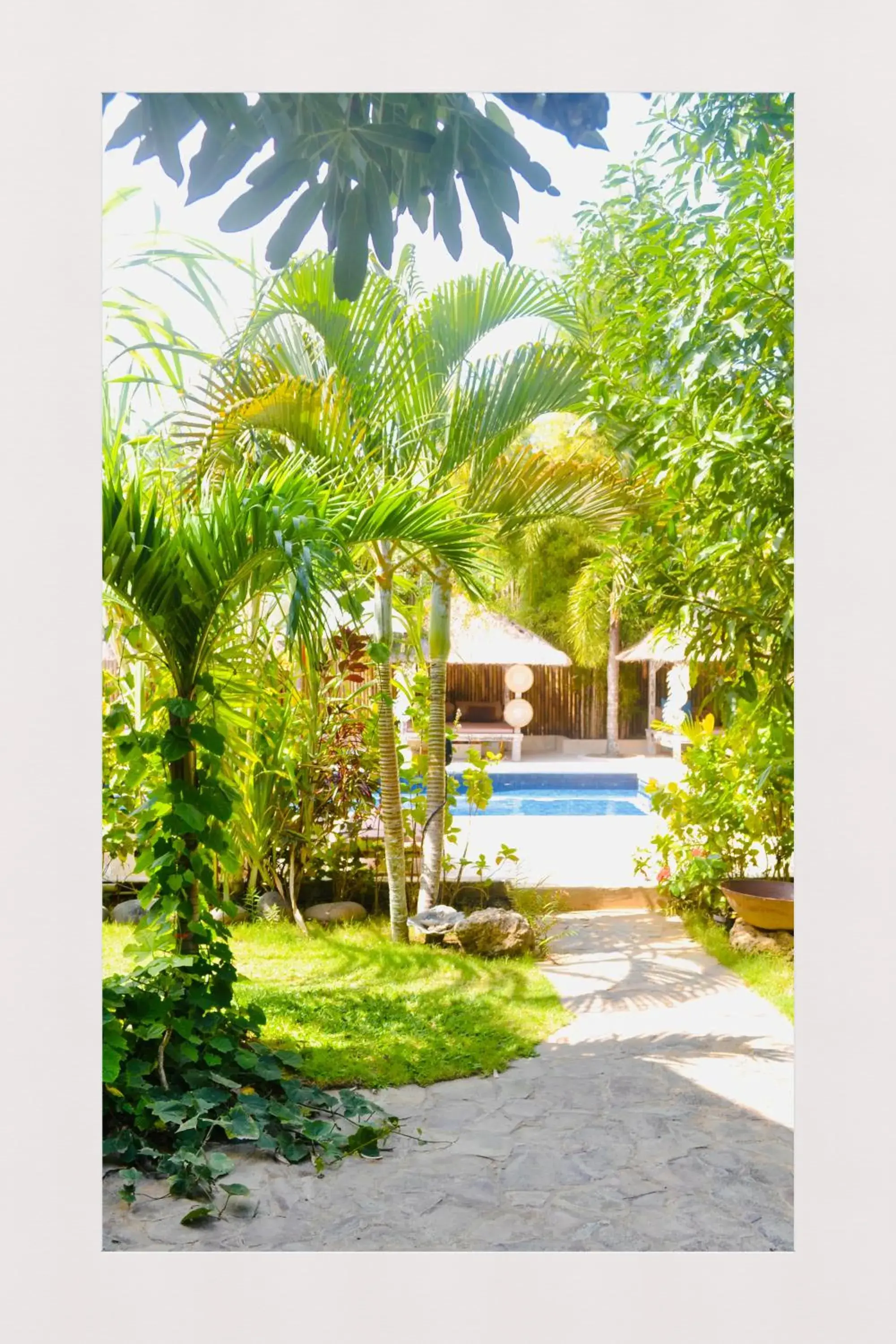 Swimming pool in Sriyana Uluwatu Swimming pool in Sriyana Uluwatu