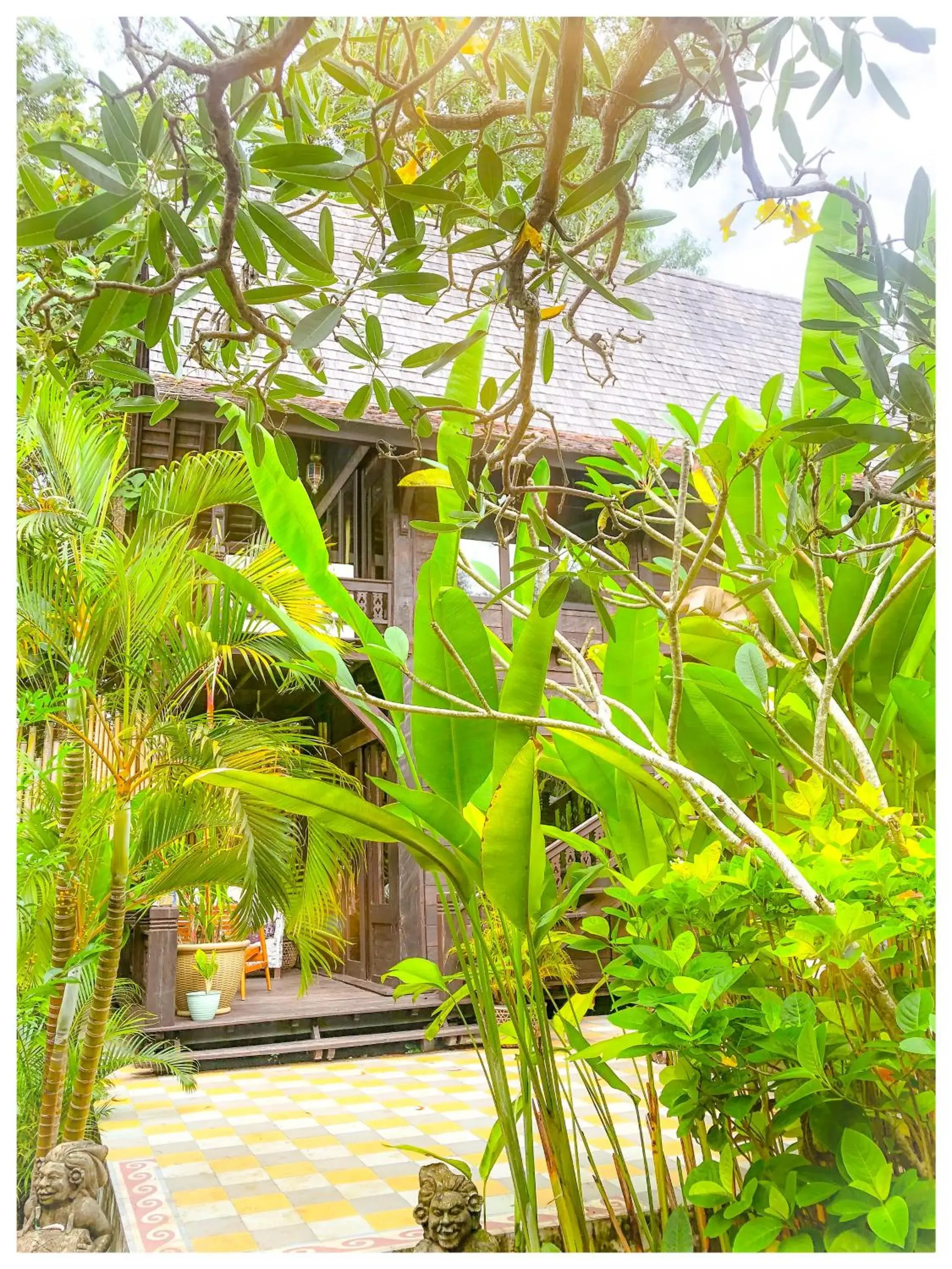 Sriyana Uluwatu Sriyana Uluwatu