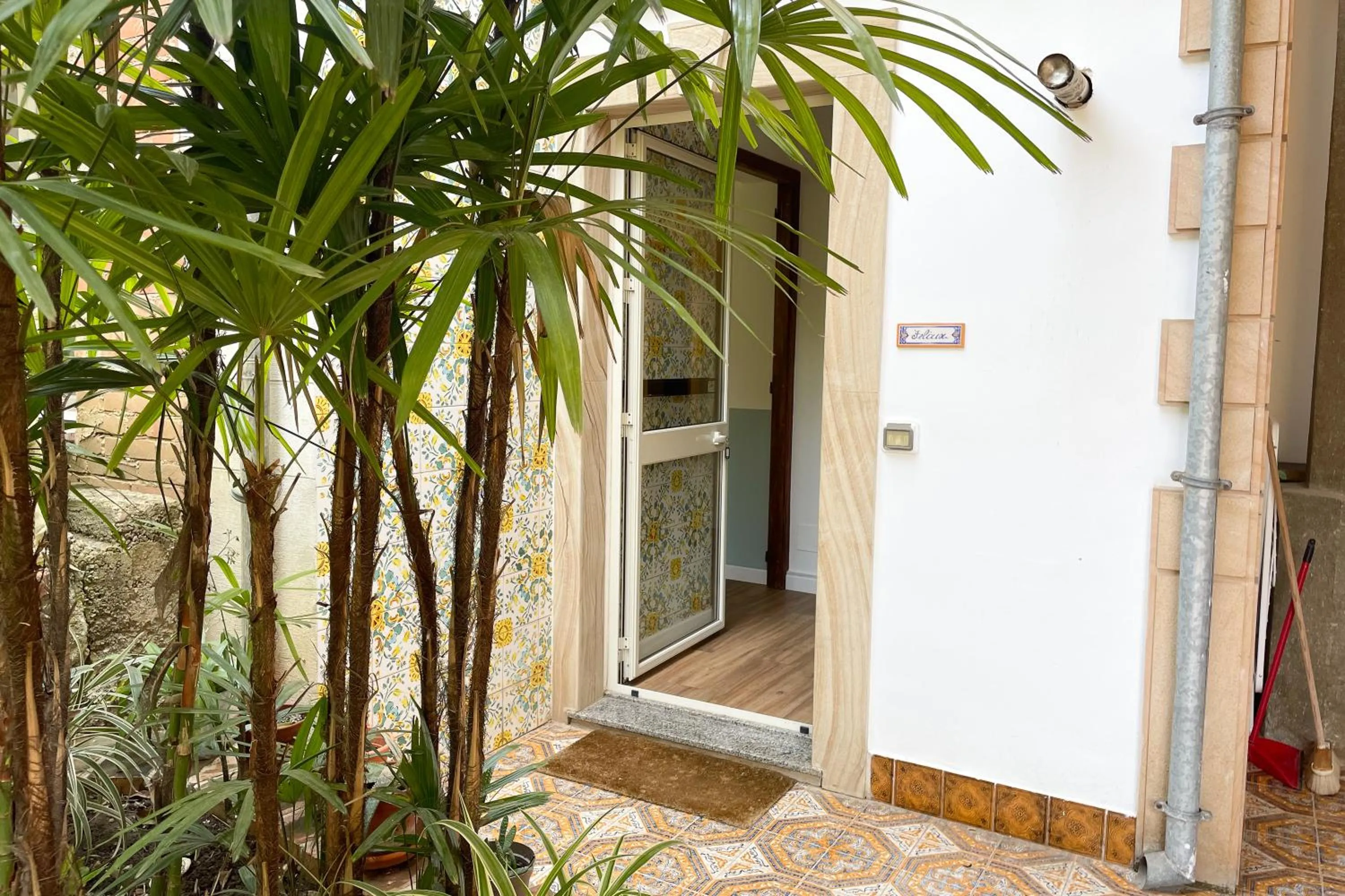 Facade/entrance in Villa Caterina - Solemar Sicilia