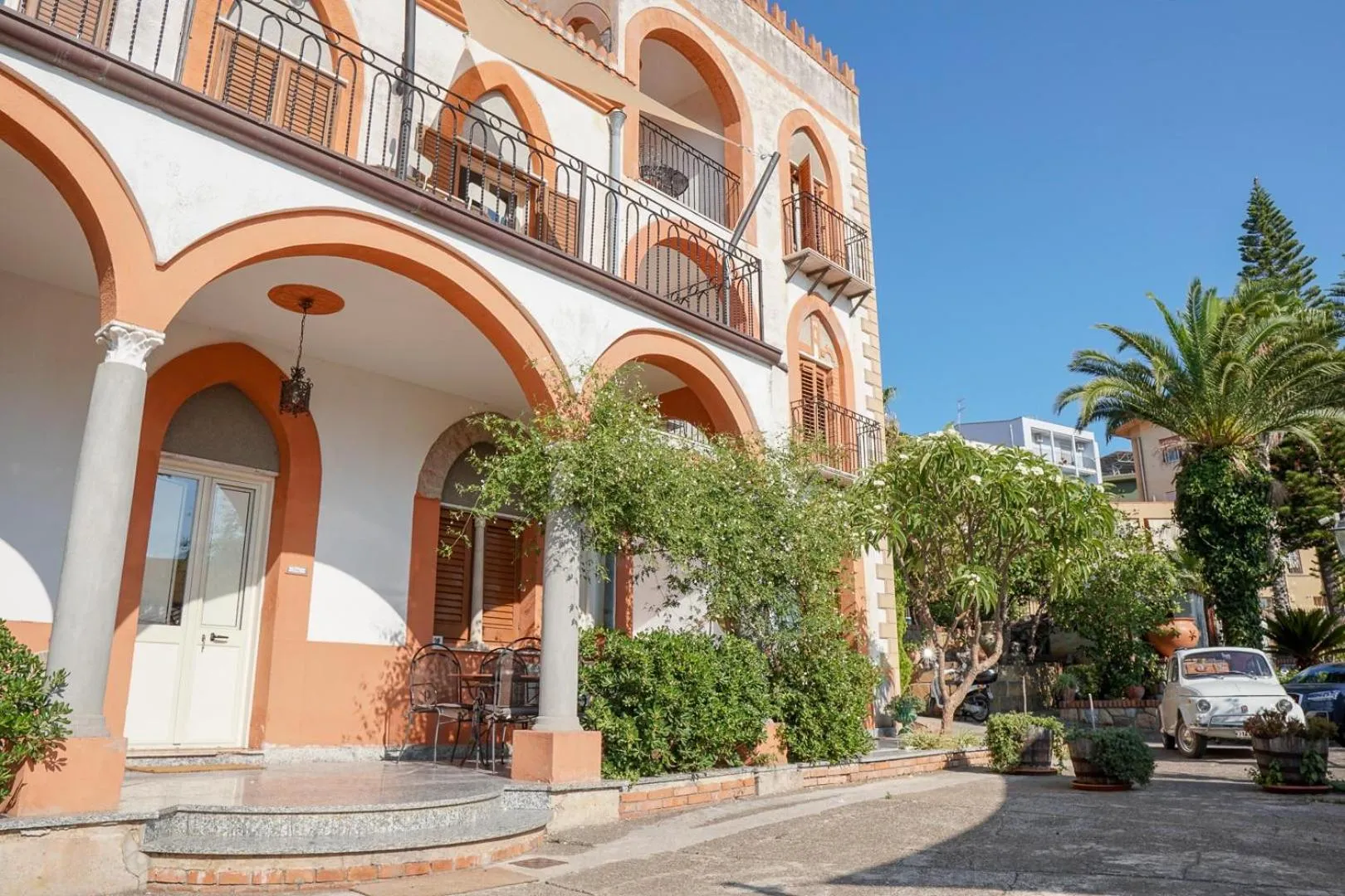 Facade/entrance in Villa Caterina - Solemar Sicilia