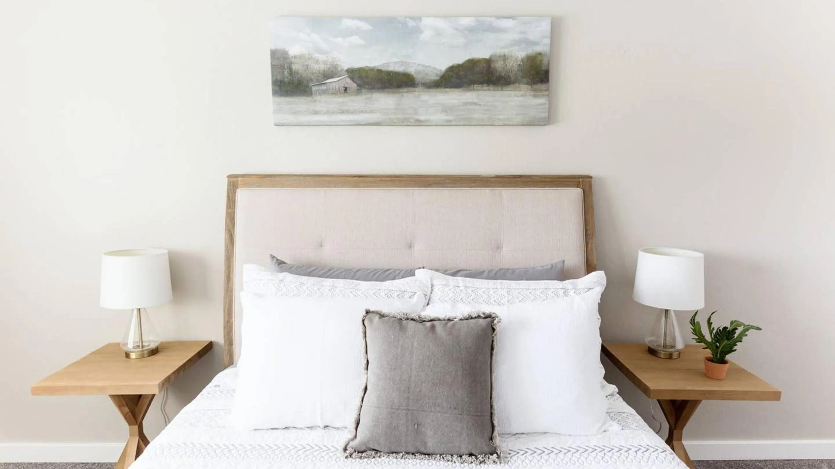 Other, Bed in Updated Condo in A Old Town Scottsdale Location