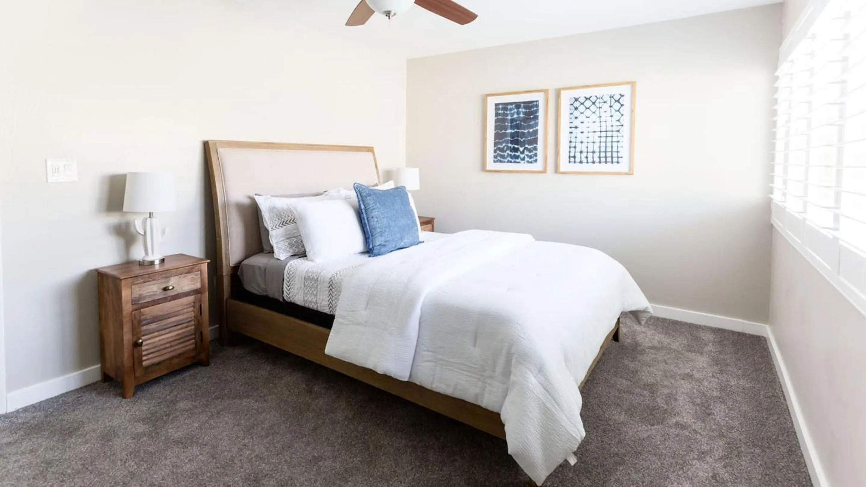 Other, Bed in Updated Condo in A Old Town Scottsdale Location