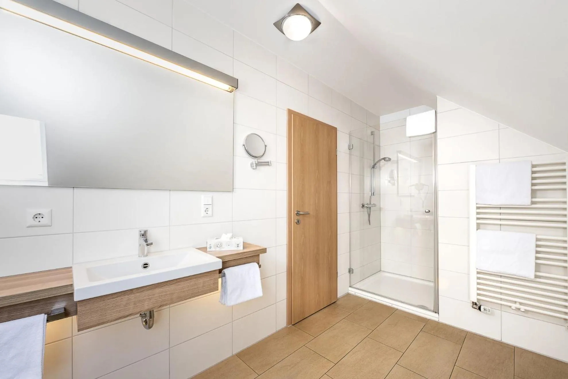 Shower in Hotel Heilemann