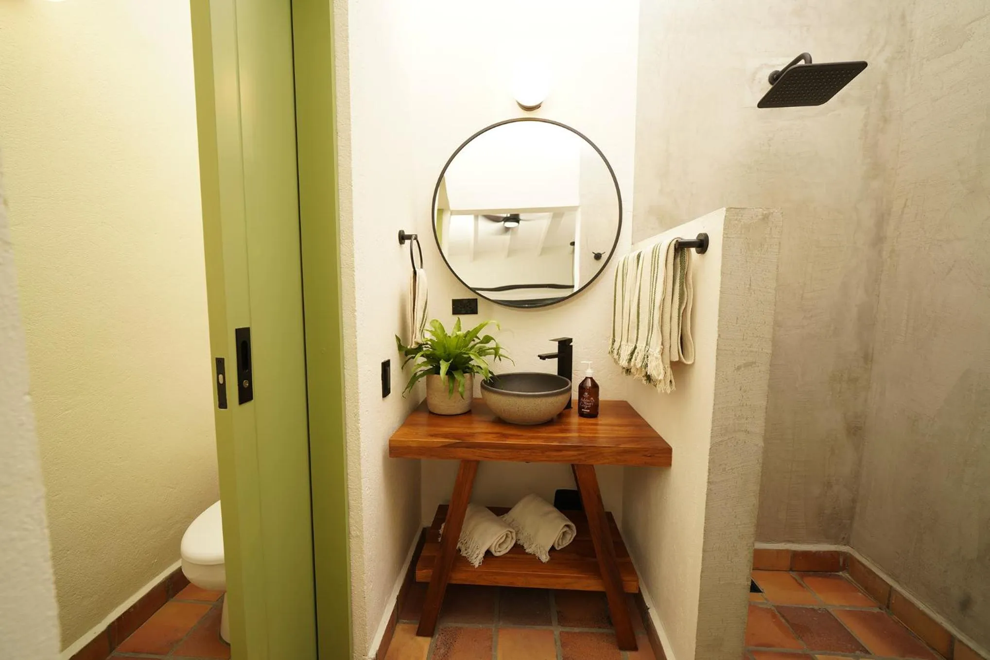 Shower in Hotel Quinta Ladera