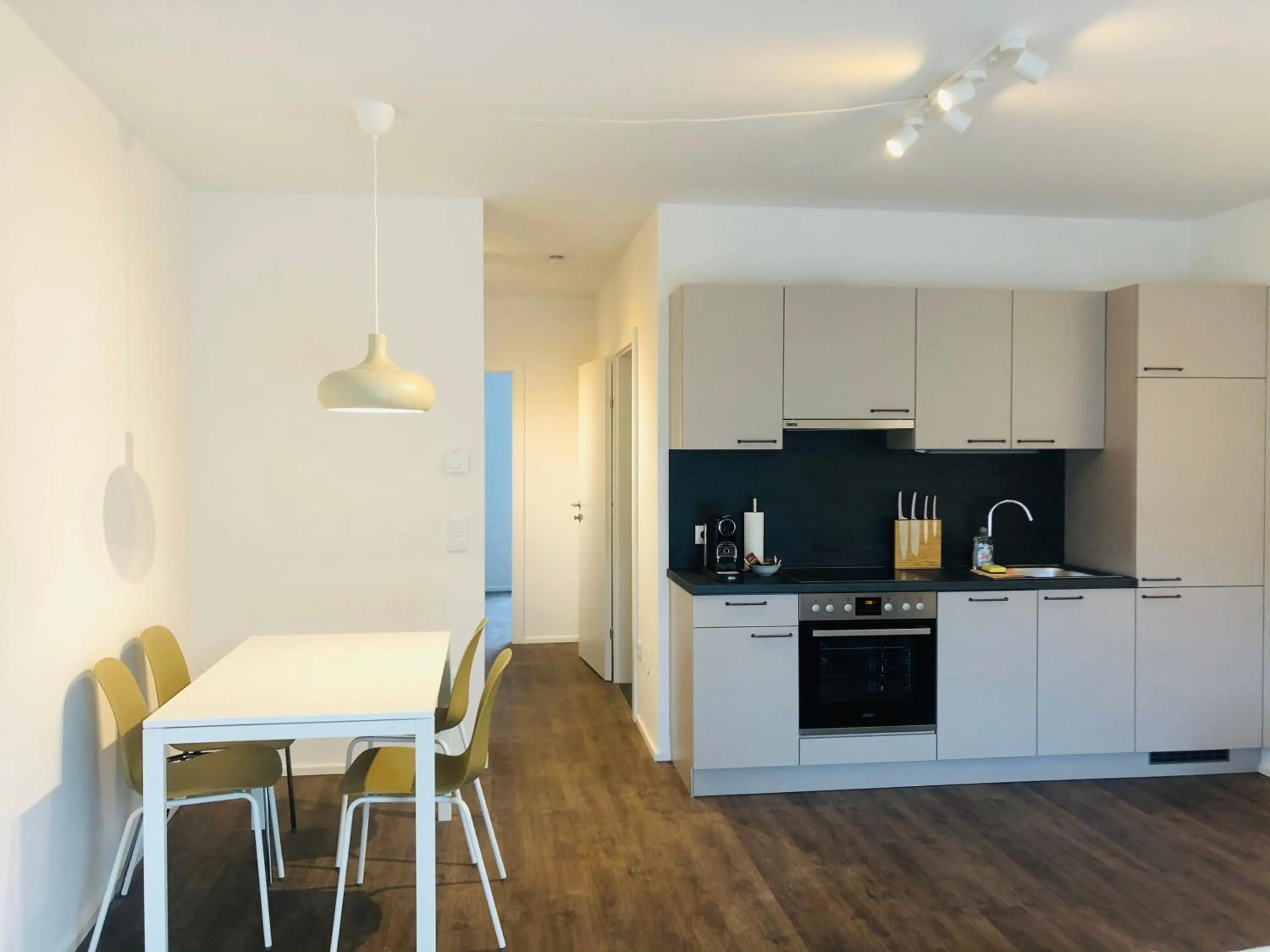 Kitchen or kitchenette in APSTAY Eggenberg I Self Check-in I Parking option