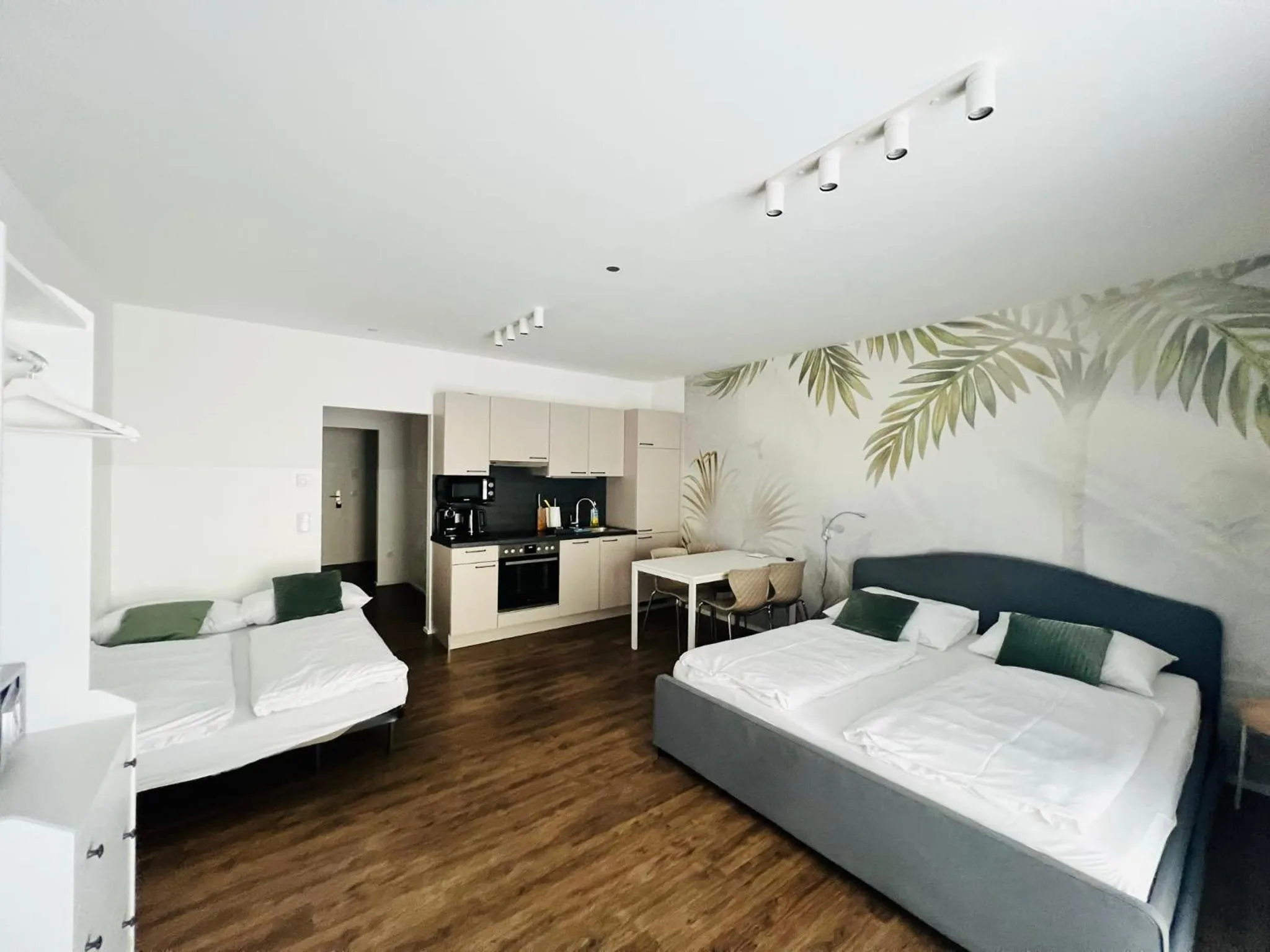 Bed in APSTAY Eggenberg I Self Check-in I Parking option