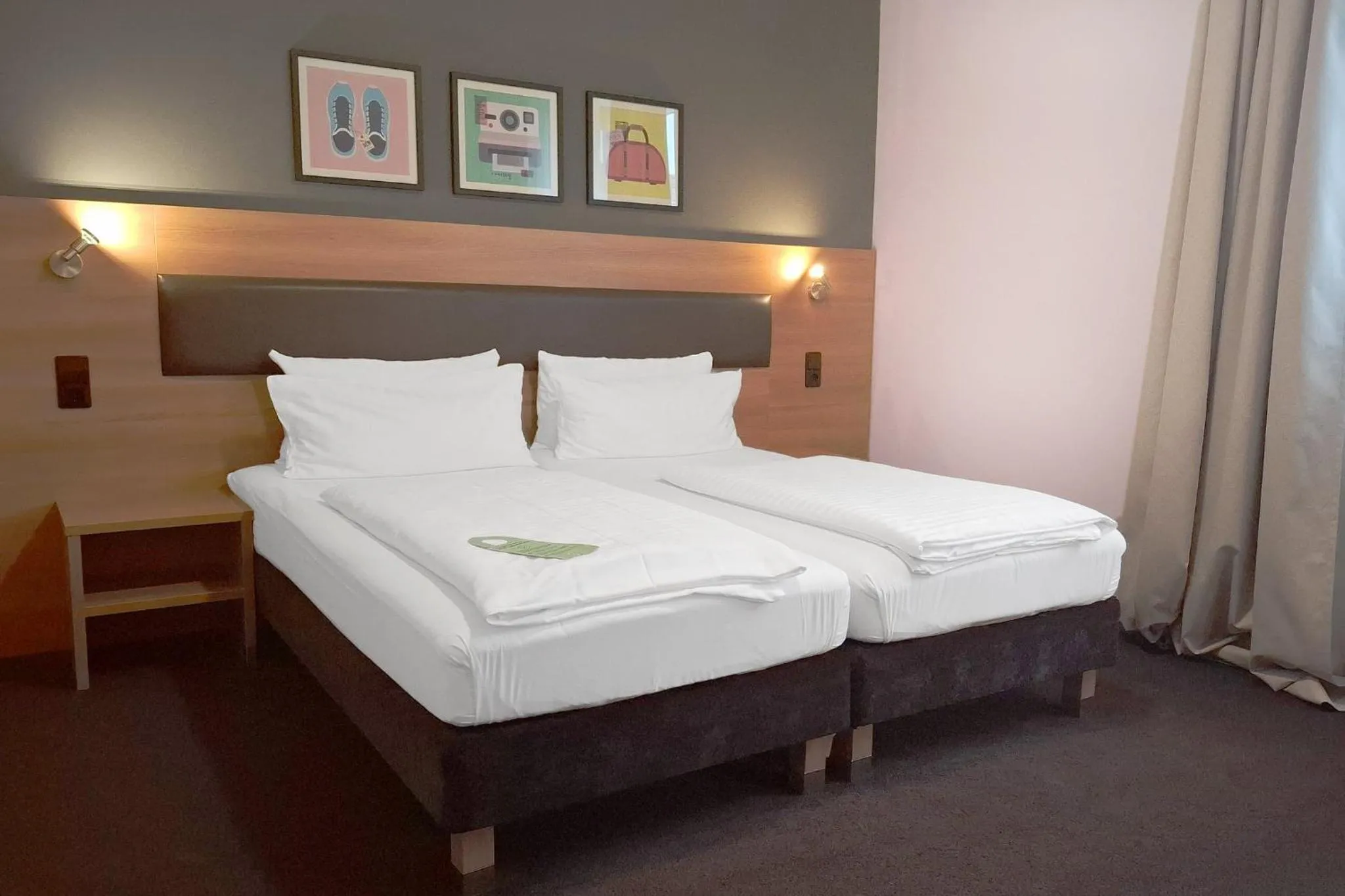 Photo of the whole room, Bed in Garner Hotel Stuttgart - Zuffenhausen by IHG