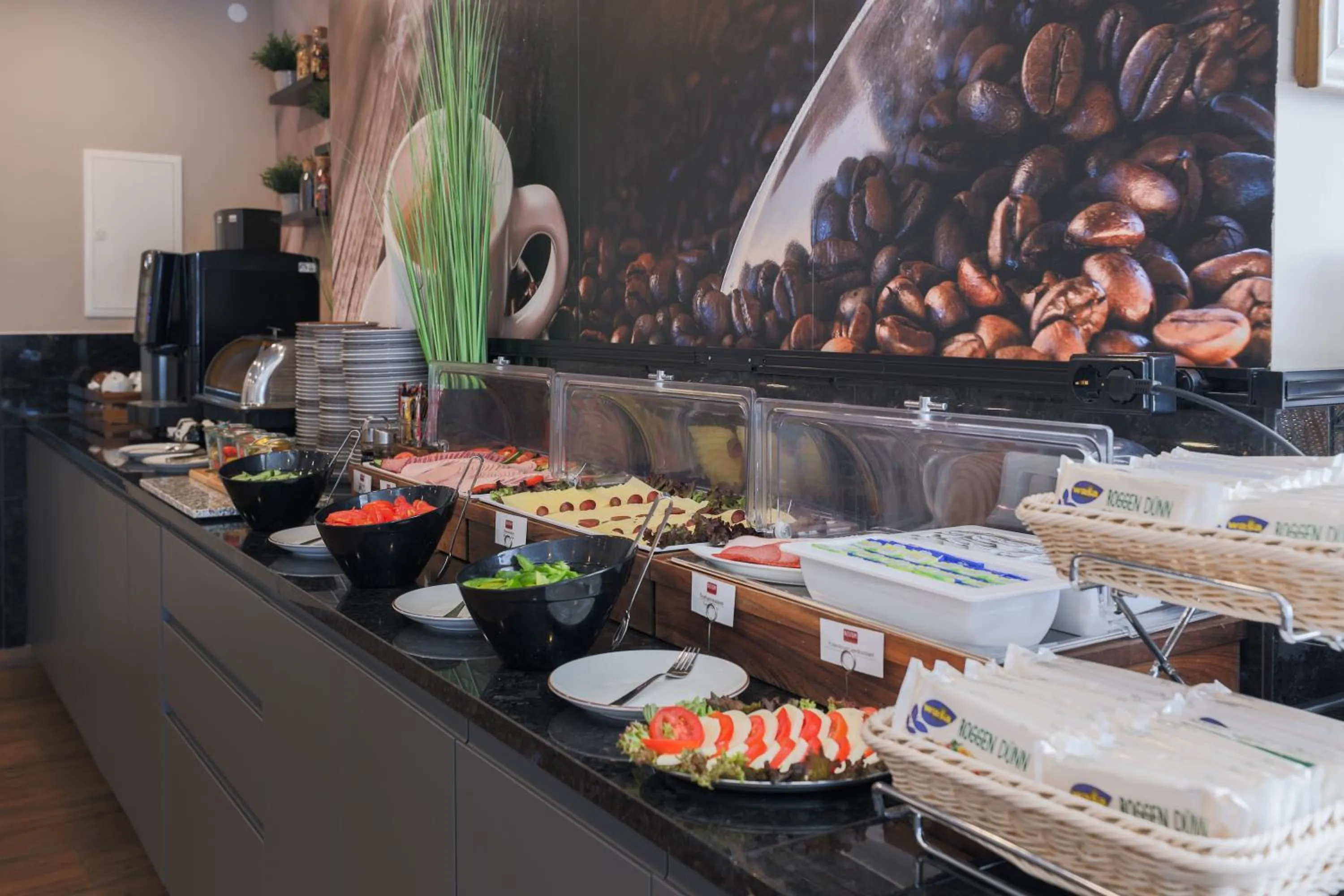 Breakfast in Novum Hotel Bruy