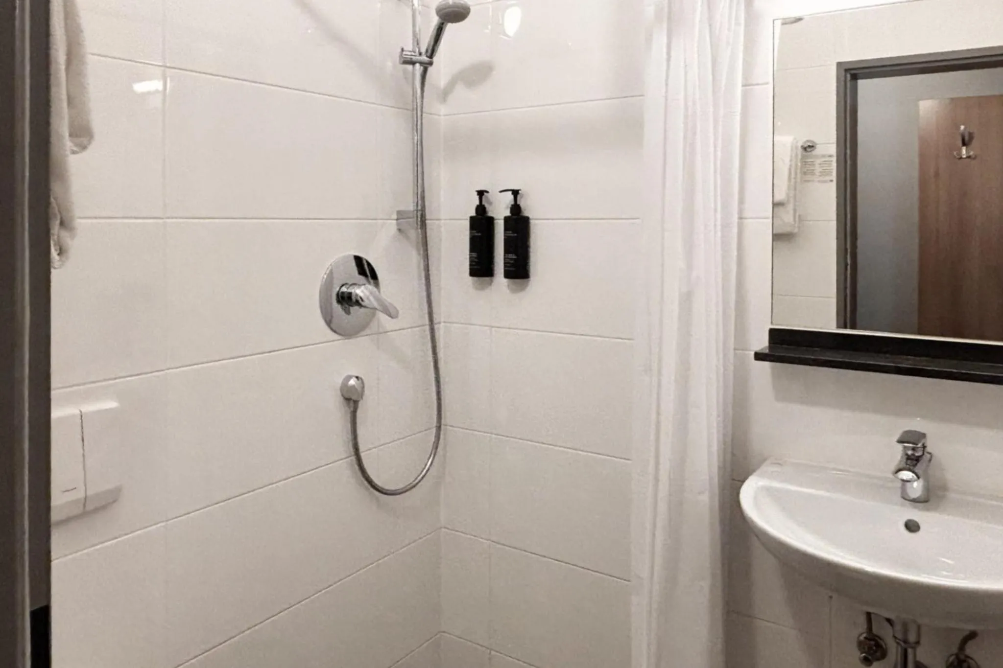 Bathroom in Garner Hotel Stuttgart - Zuffenhausen by IHG