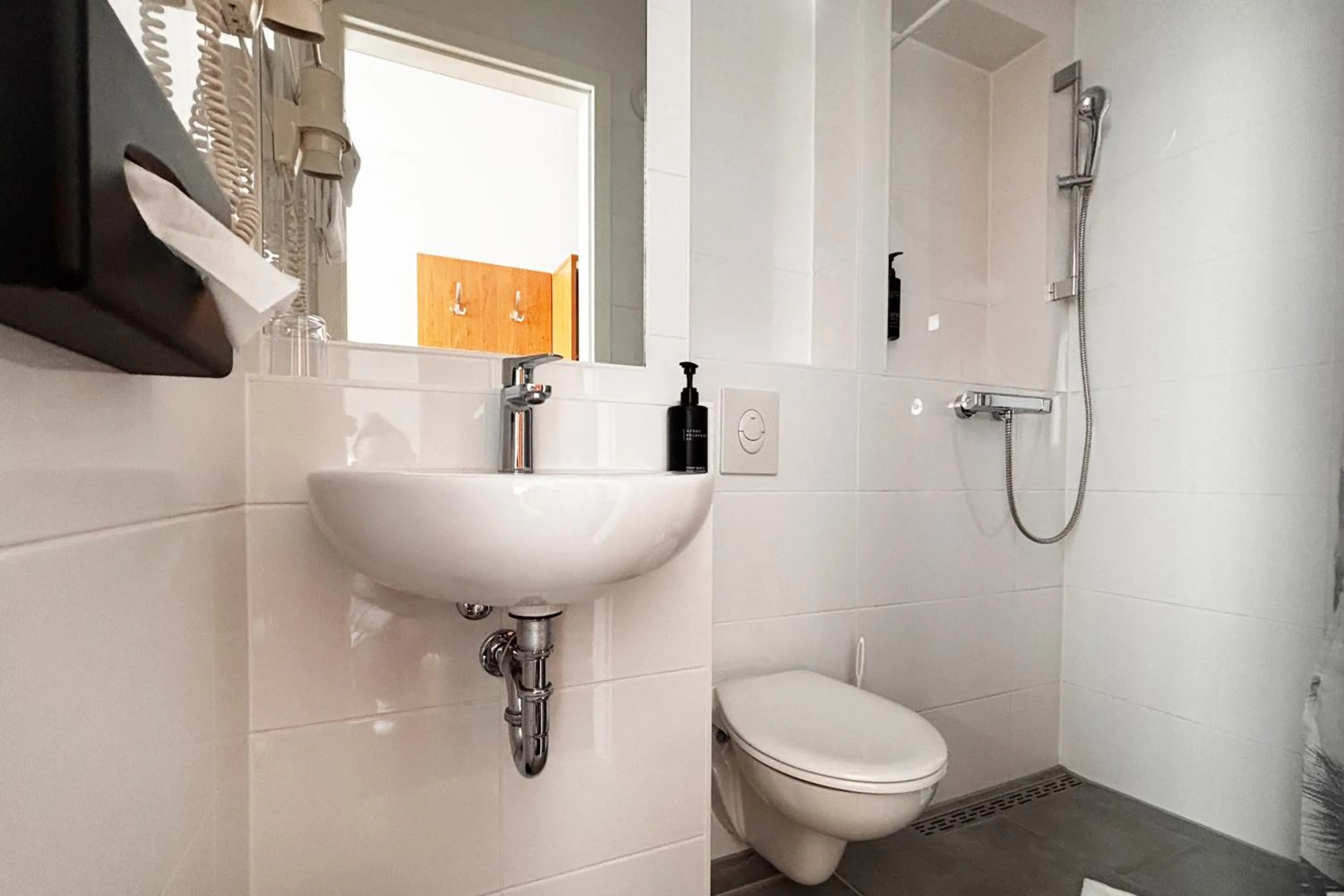 Photo of the whole room in Novum Hotel Bruy