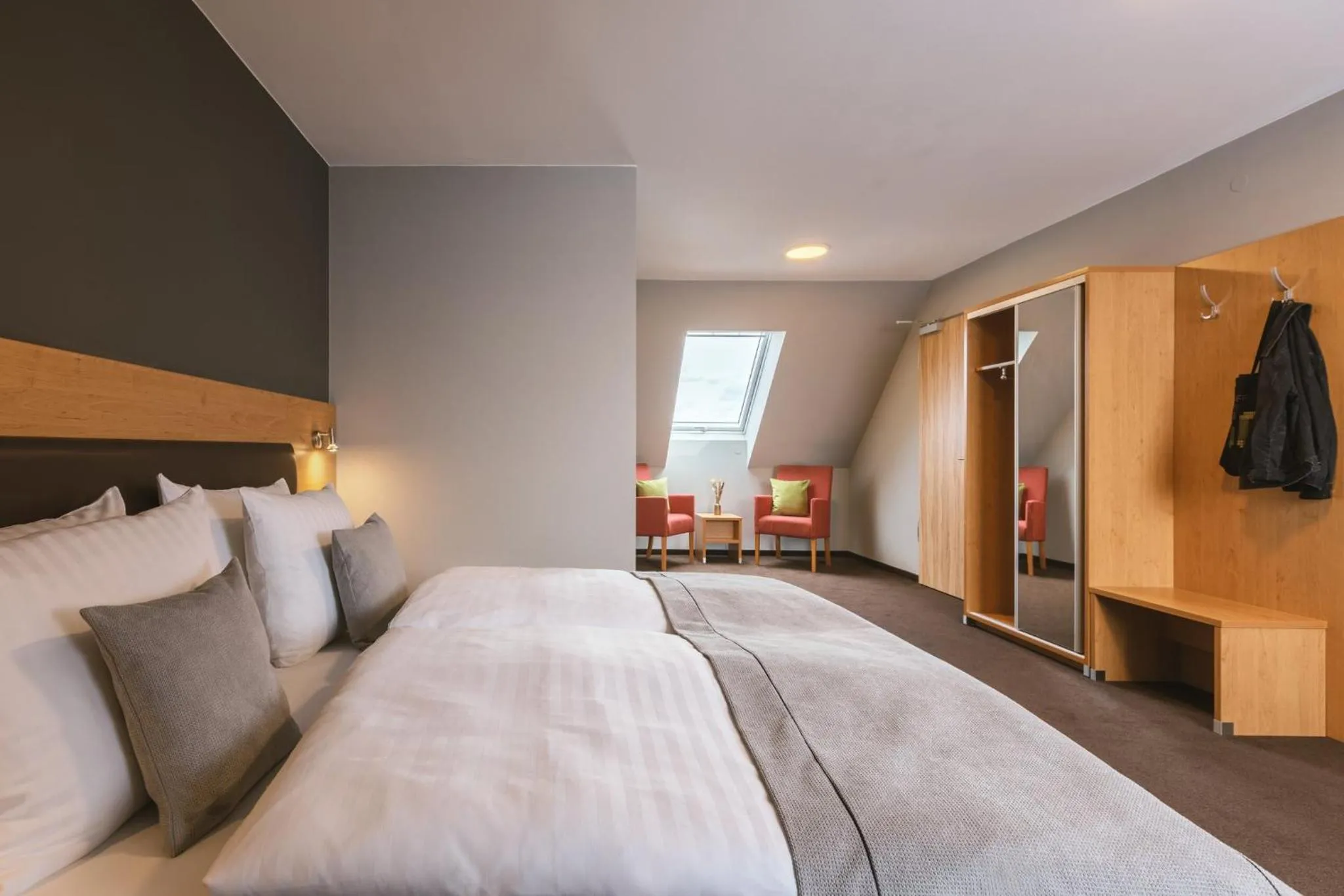 Photo of the whole room, Bed in Garner Hotel Stuttgart - Zuffenhausen by IHG