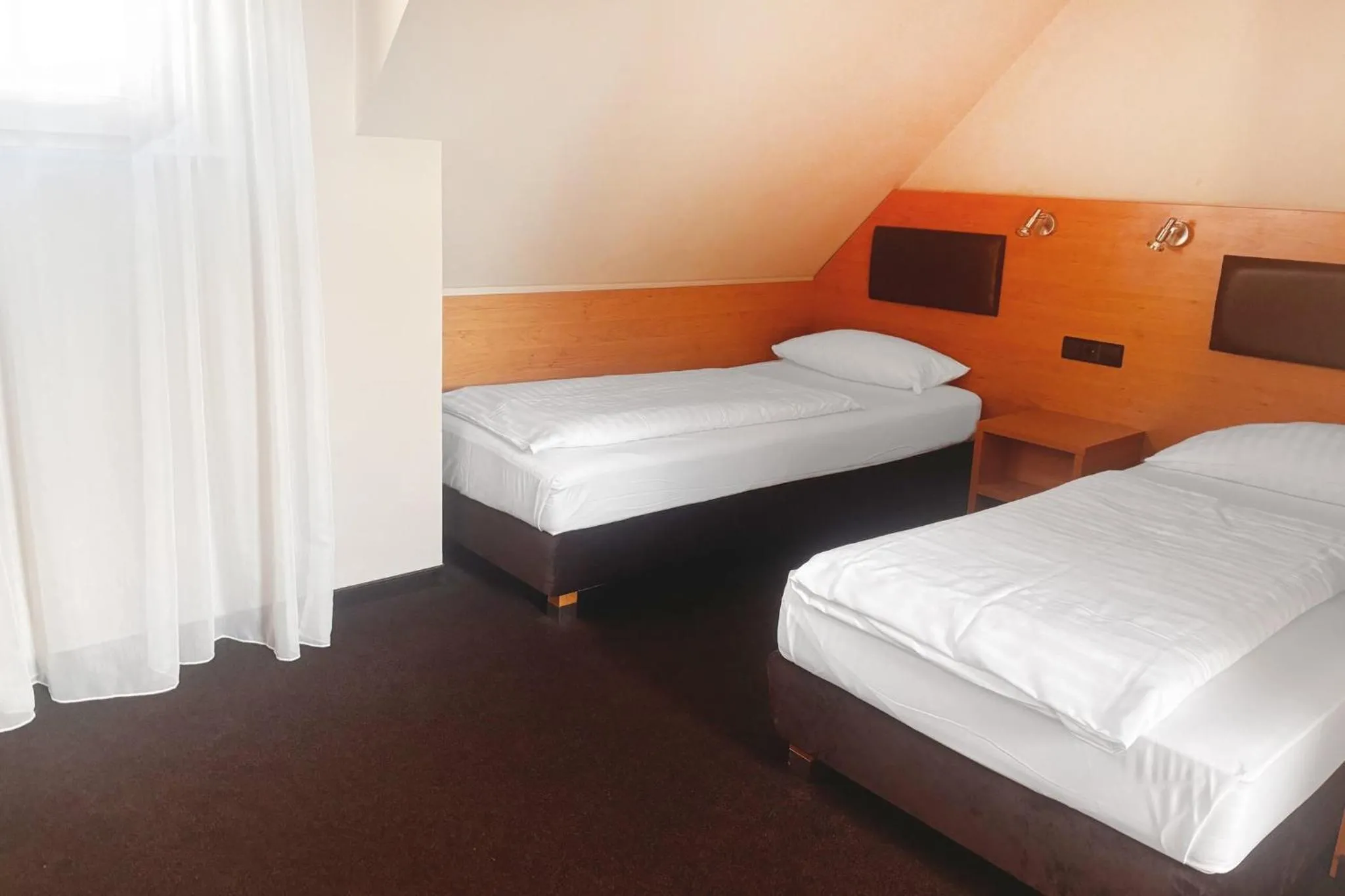 Photo of the whole room, Bed in Garner Hotel Stuttgart - Zuffenhausen by IHG