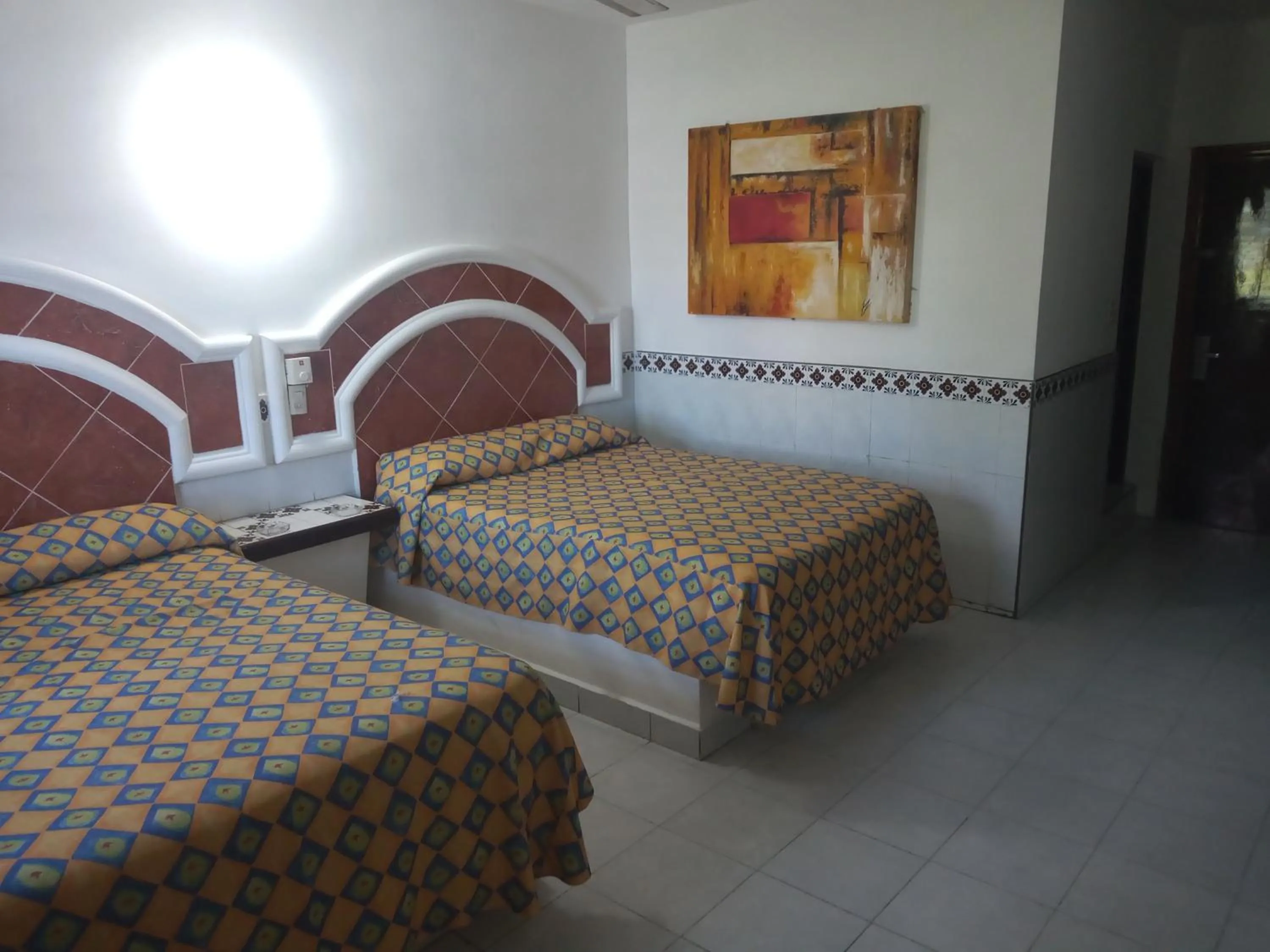 Property building, Bed in Hotel San Diego