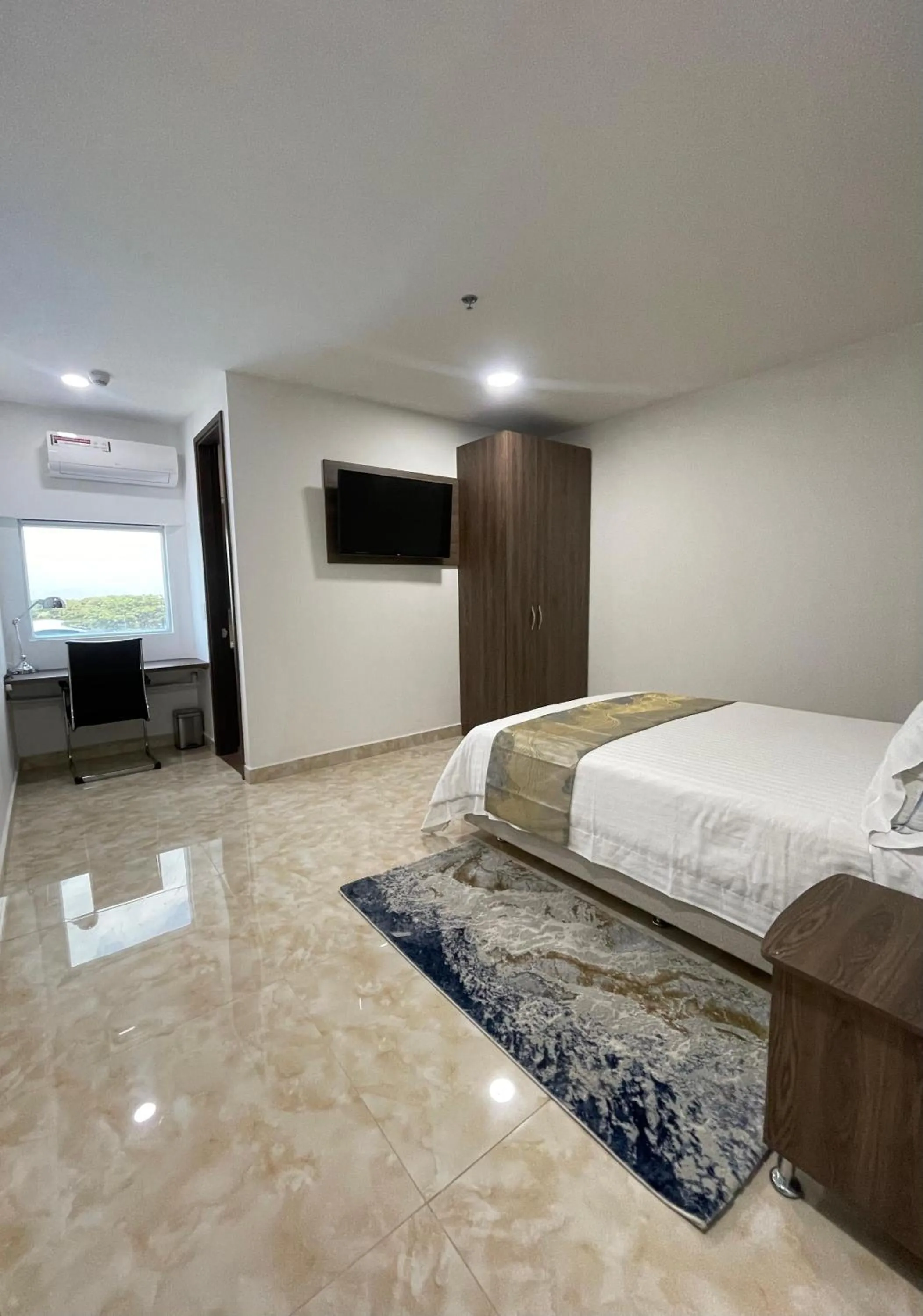 Bed in Hotel Real Elim International