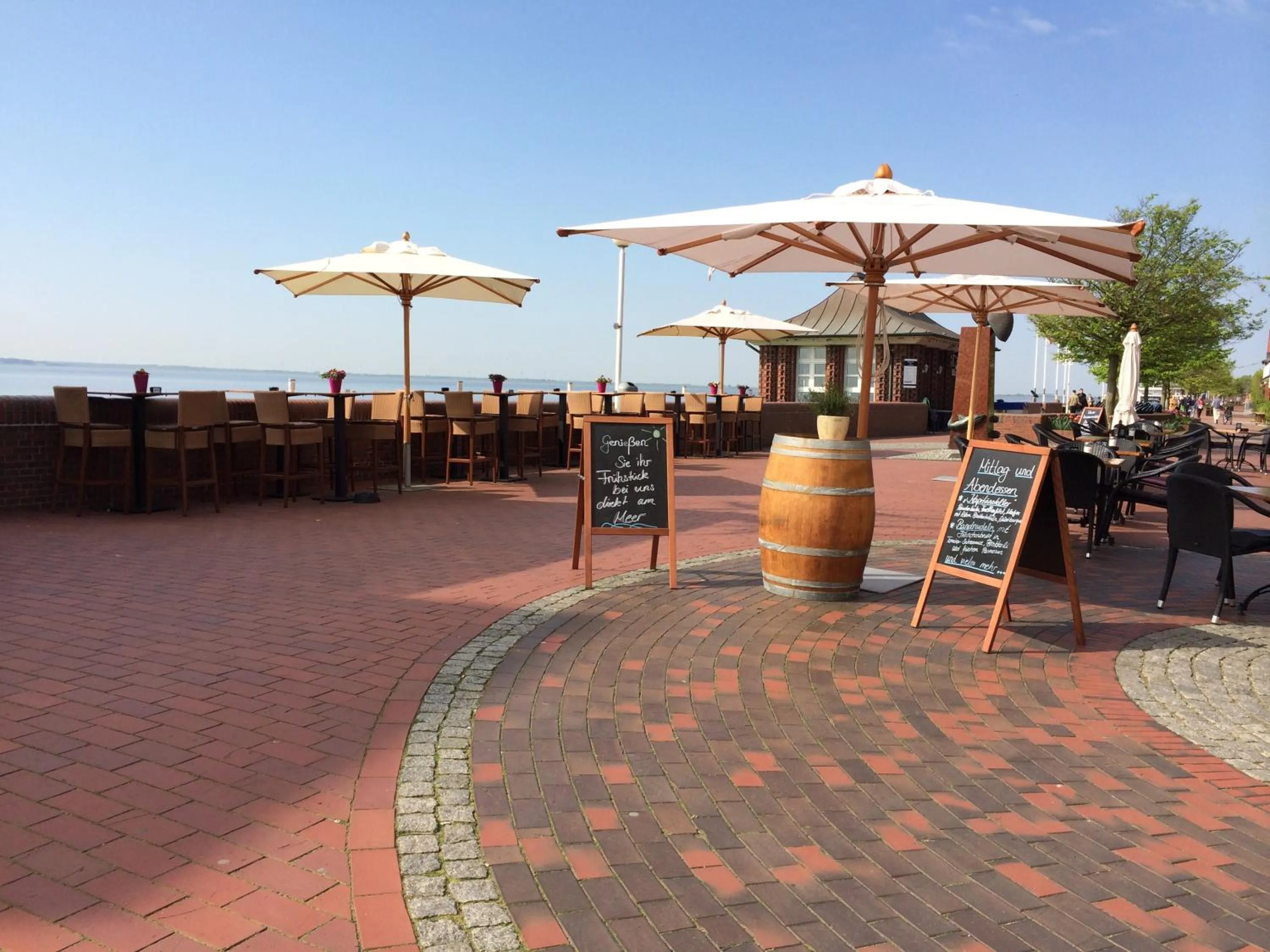 Facade/entrance in Strand-Hotel Seenelke