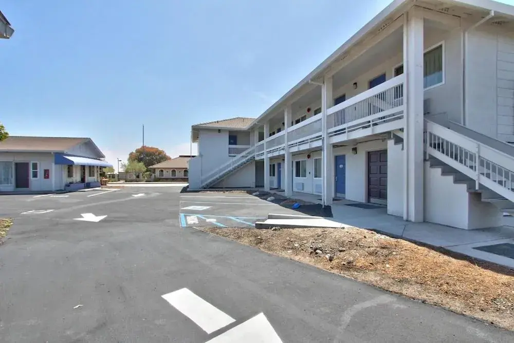 Coastal Valley Inn Coastal Valley Inn