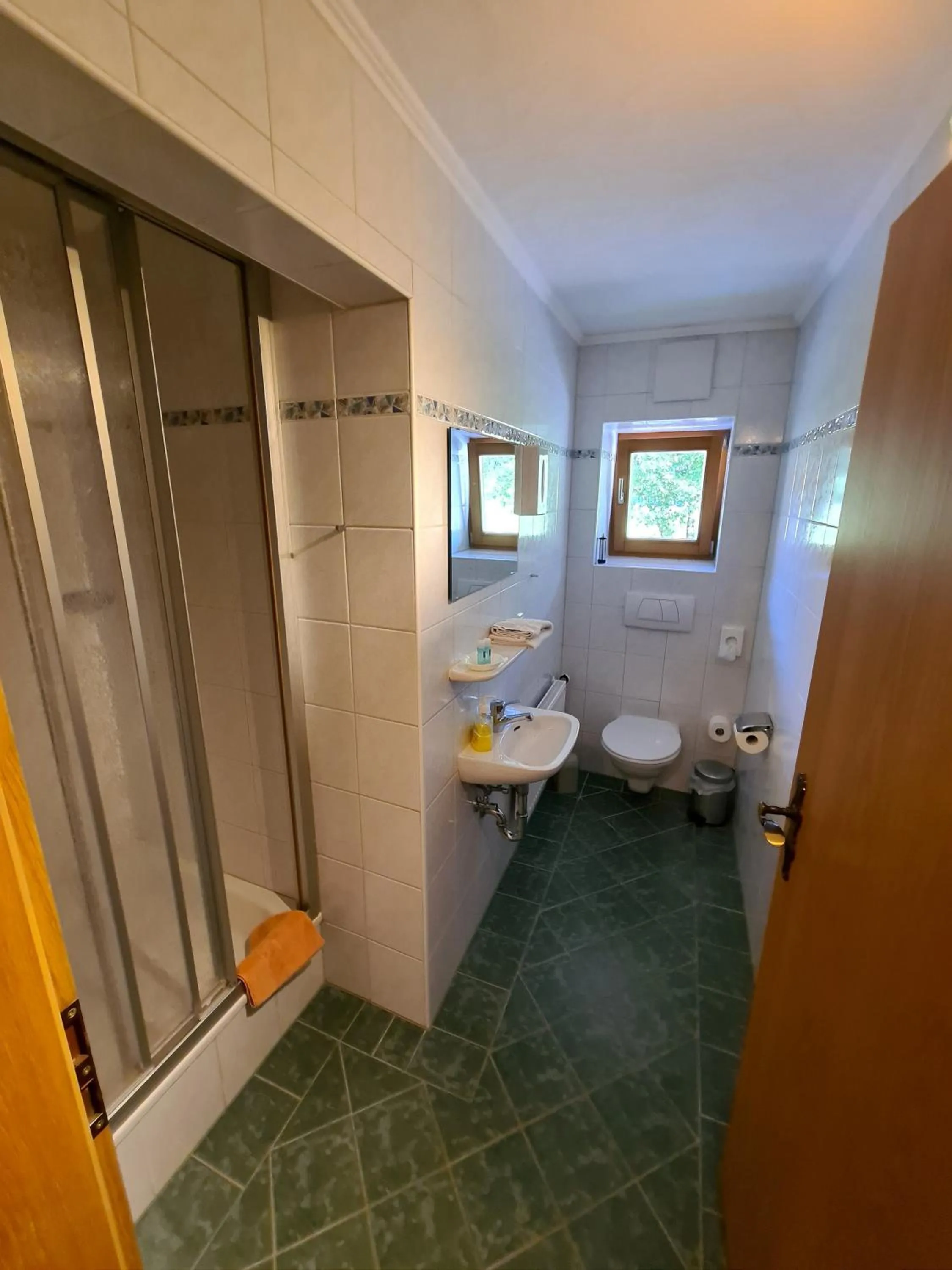 Bathroom in Gästehaus Baltram