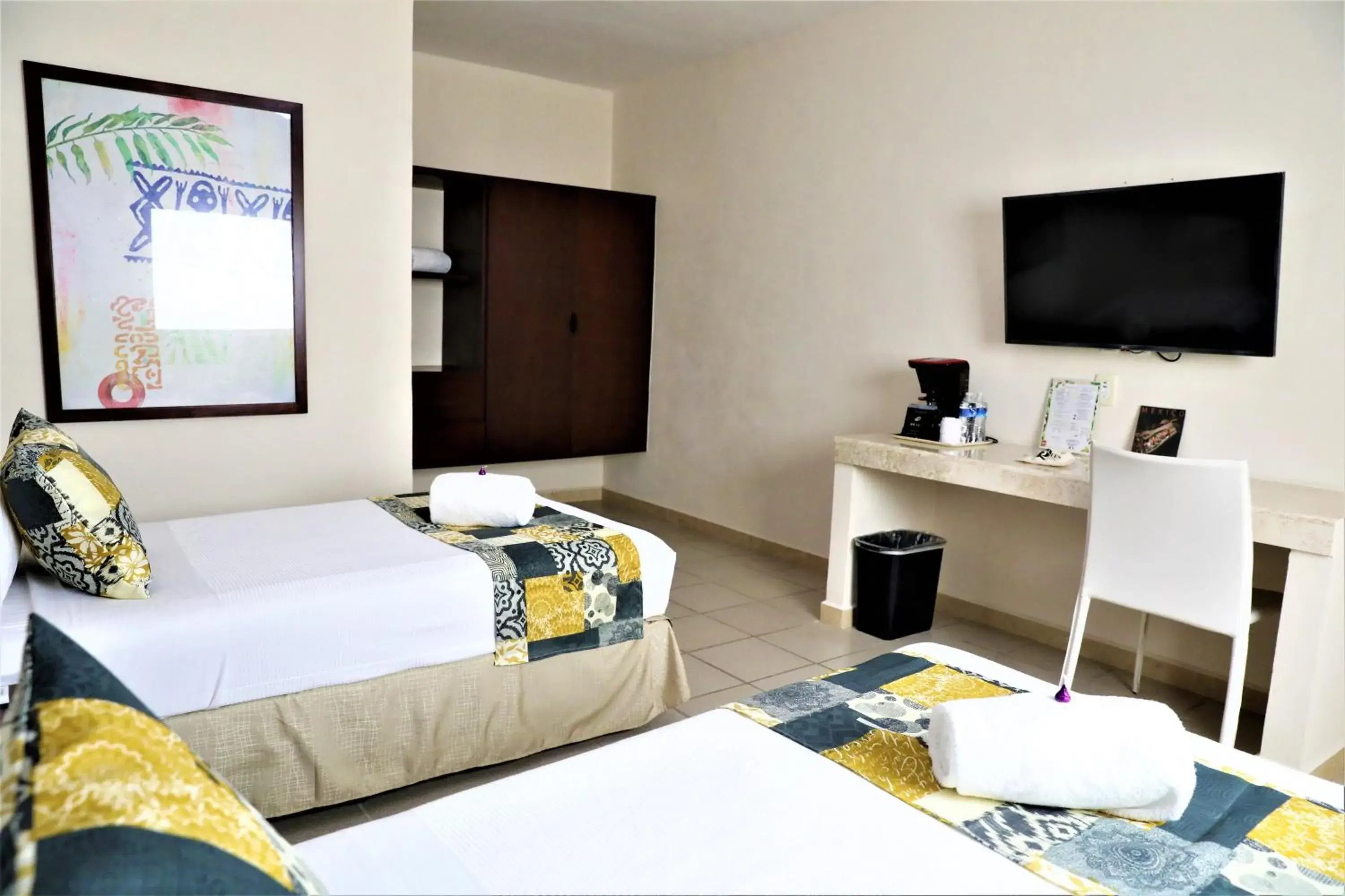 Photo of the whole room, Bed in Hotel 12 BEES by Kavia Photo of the whole room, Bed in Hotel 12 BEES by Kavia