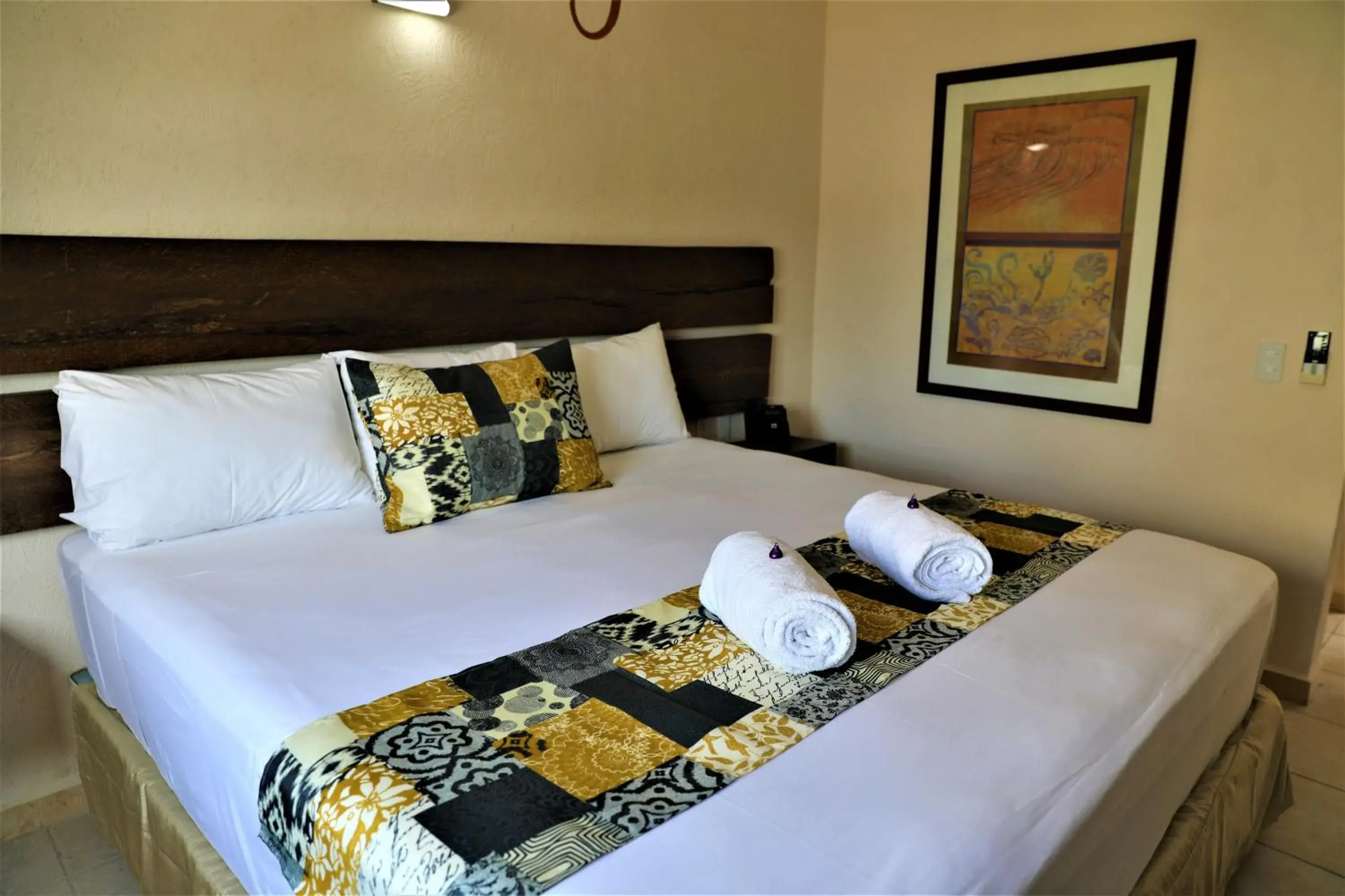 Bed in Hotel 12 BEES by Kavia Bed in Hotel 12 BEES by Kavia