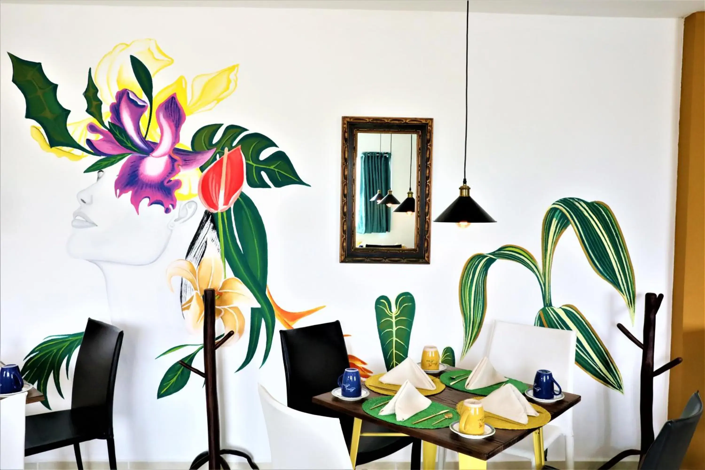 Restaurant/places to eat in Hotel 12 BEES by Kavia Restaurant/places to eat in Hotel 12 BEES by Kavia