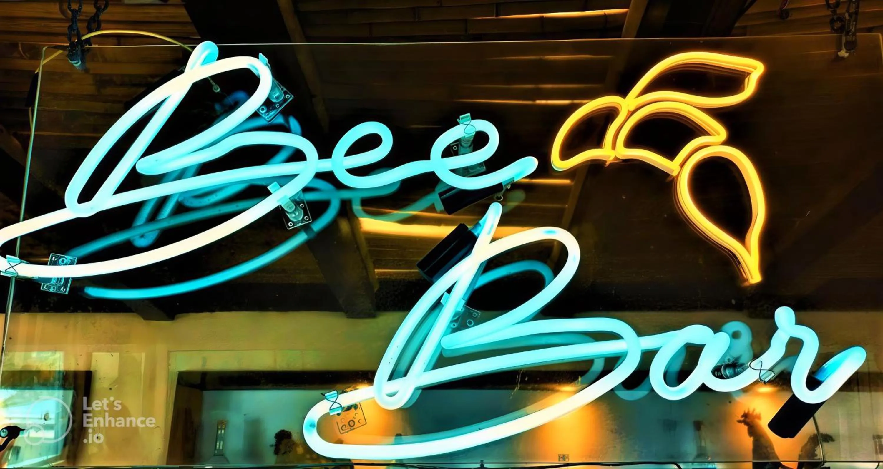 Restaurant/places to eat in Hotel 12 BEES by Kavia