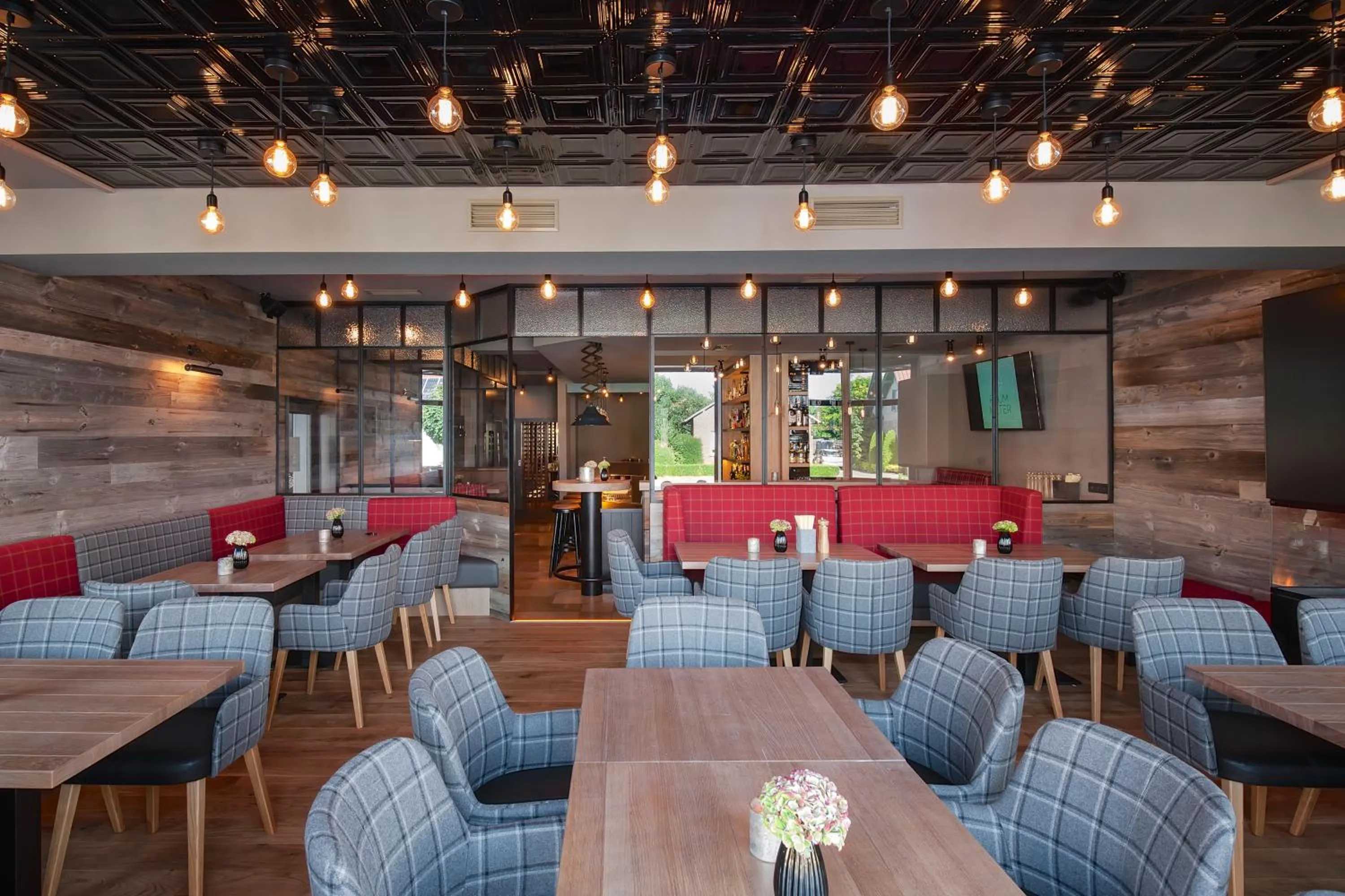 Restaurant/places to eat in Hotel Nickisch