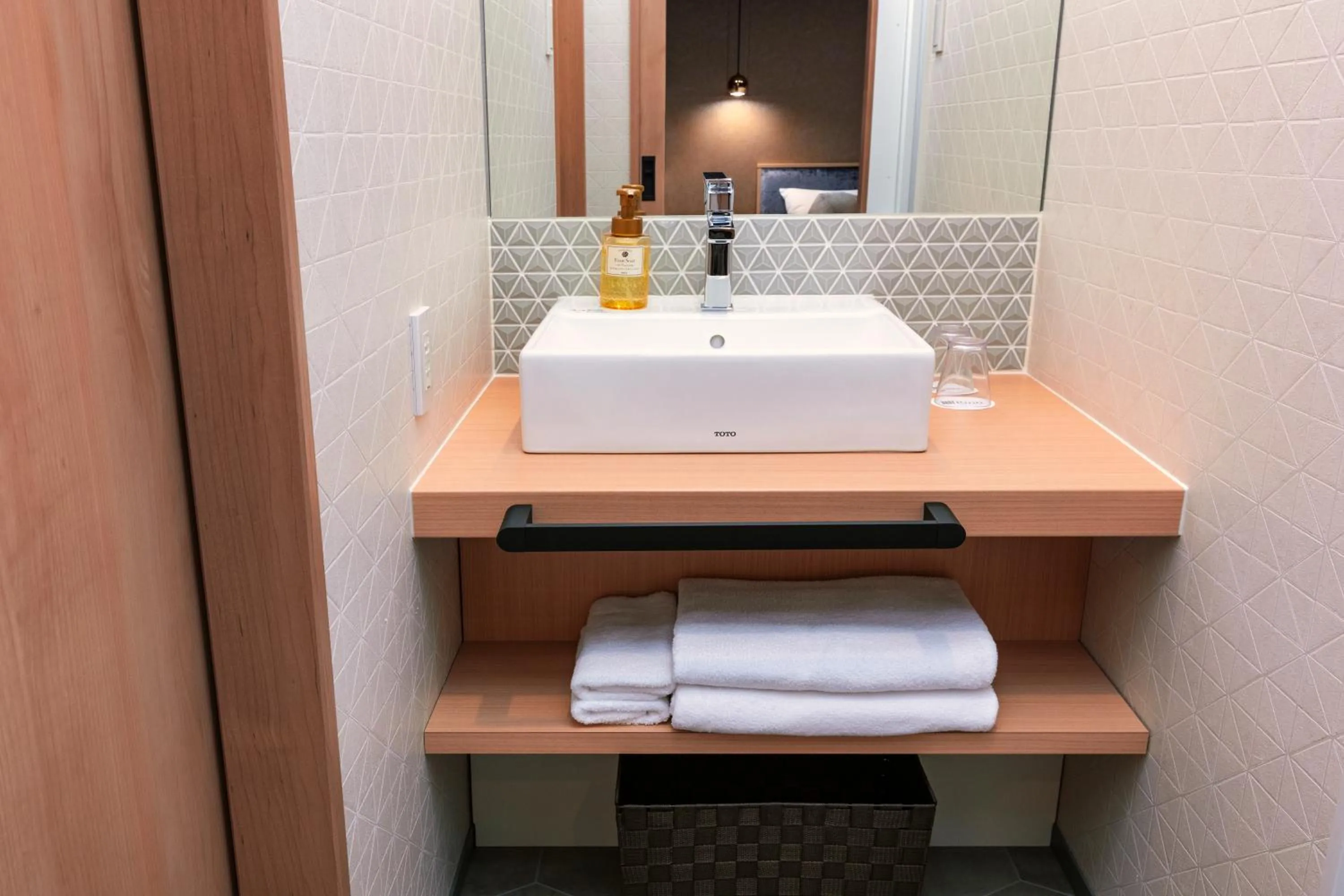 Bathroom in Rinn Horikawa Gojo