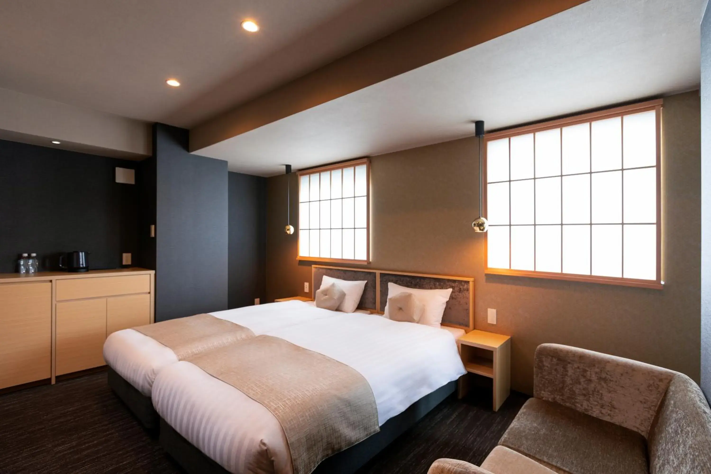 Photo of the whole room, Bed in Rinn Horikawa Gojo